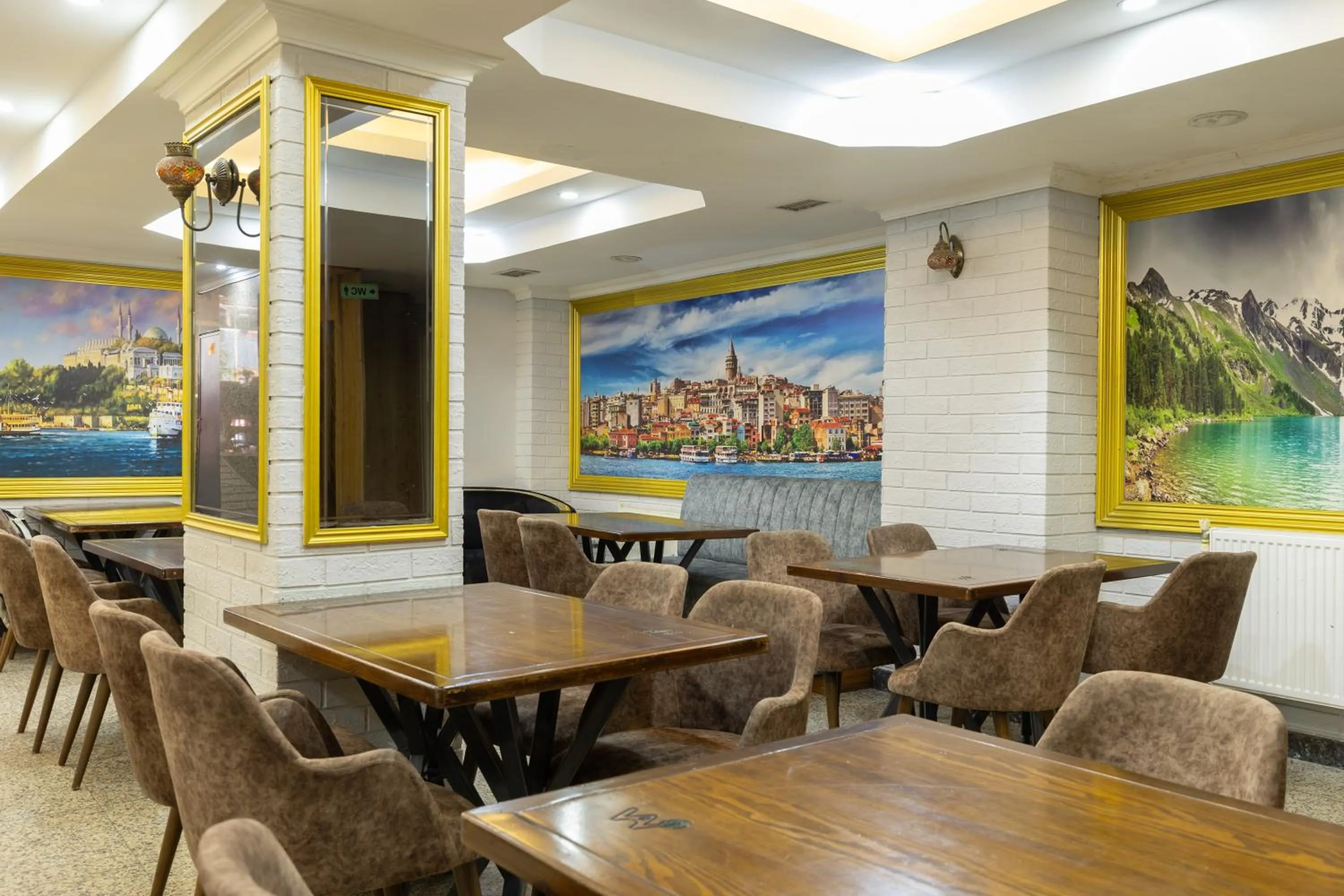 Restaurant/places to eat in Seher HOTEL