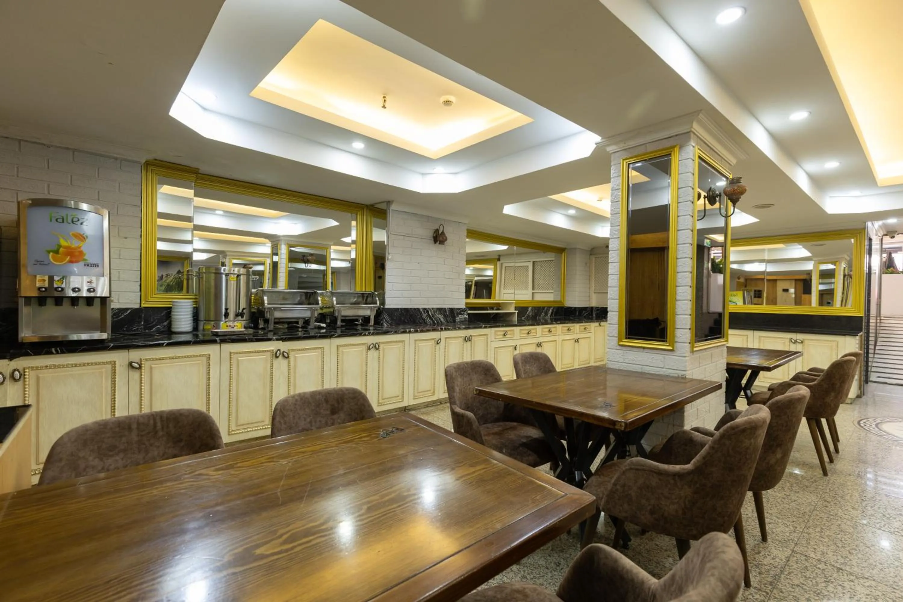 Kitchen or kitchenette in Seher HOTEL