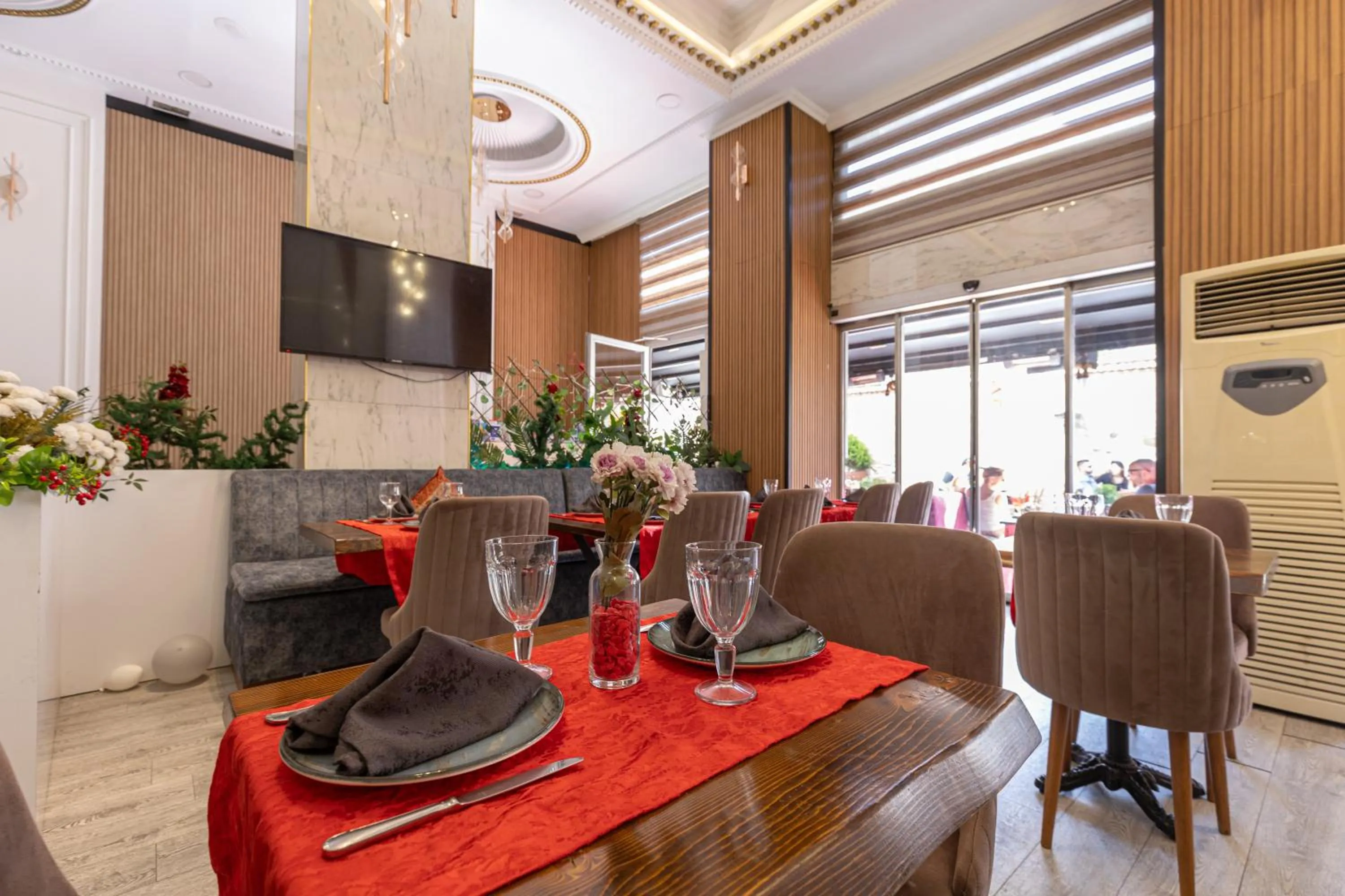 Seating area in Seher HOTEL