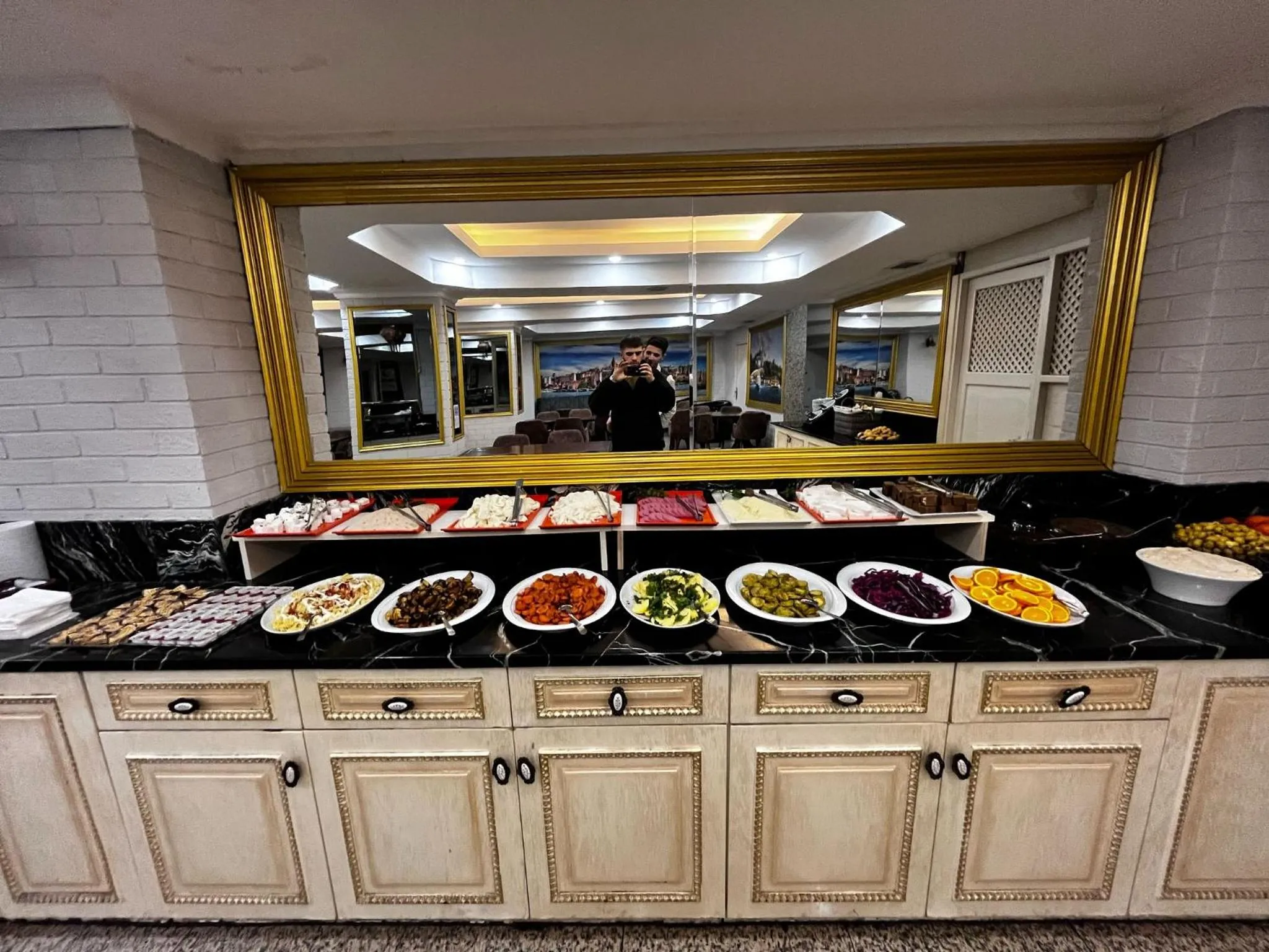 Food and drinks in Seher HOTEL