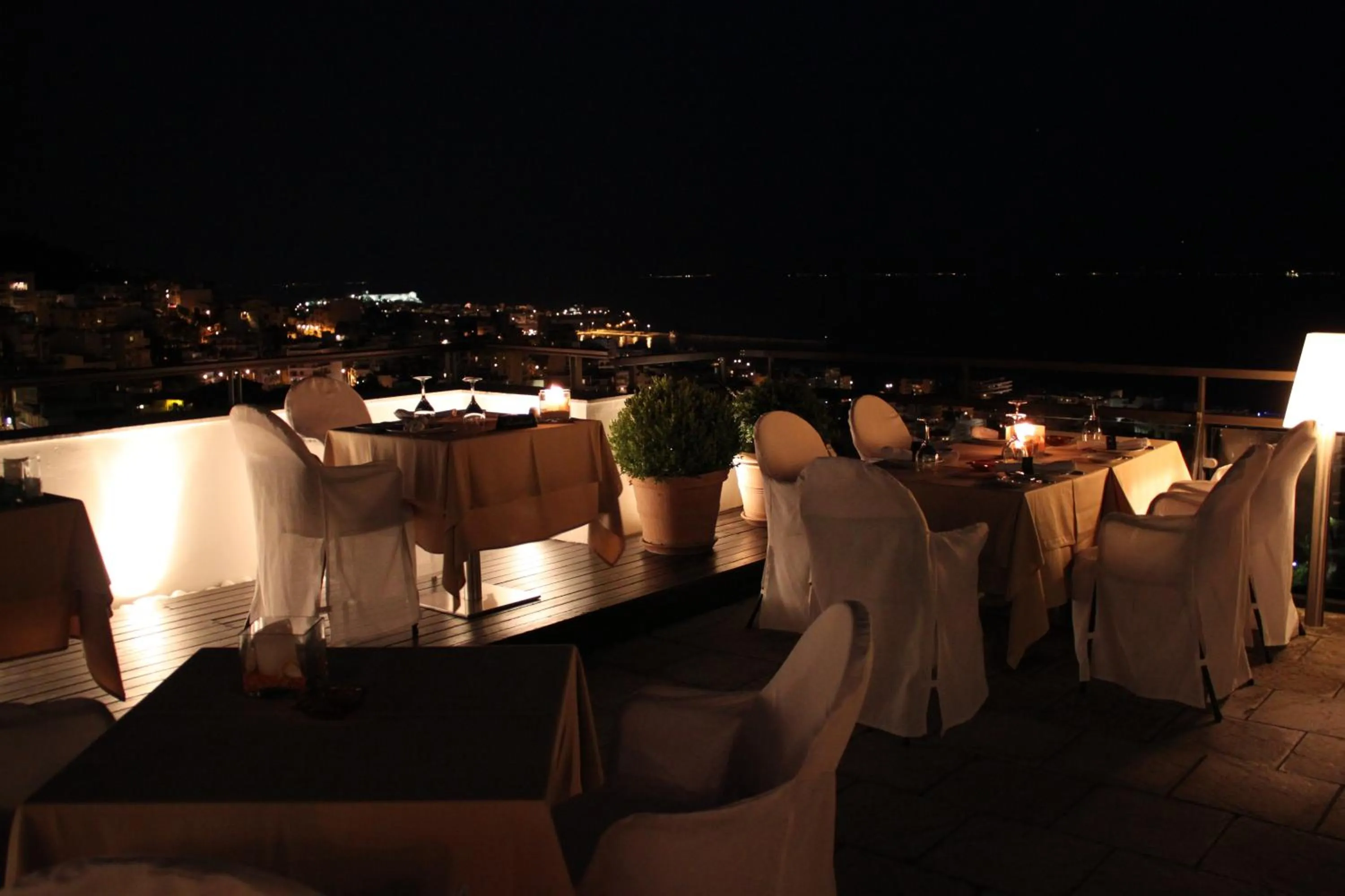 Restaurant/places to eat in Egnatia City Hotel & Spa