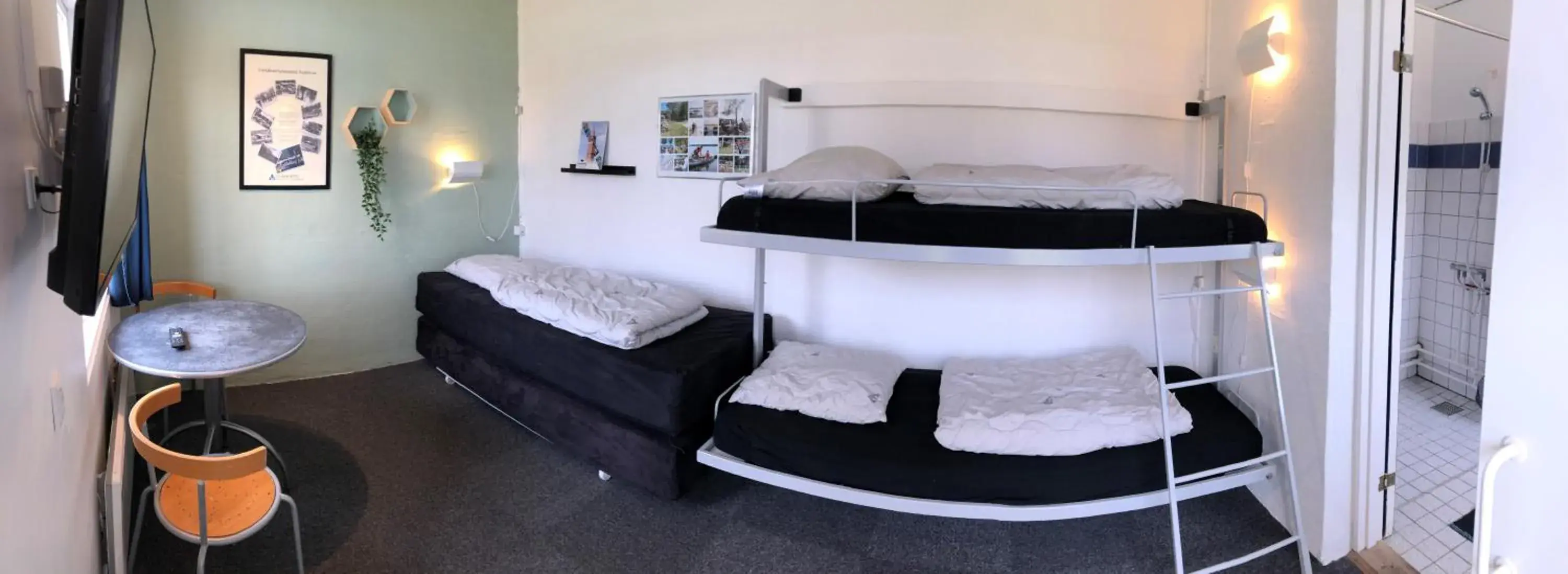 Triple Room with Private Bathroom in Danhostel Skanderborg Triple Room with Private Bathroom in Danhostel Skanderborg