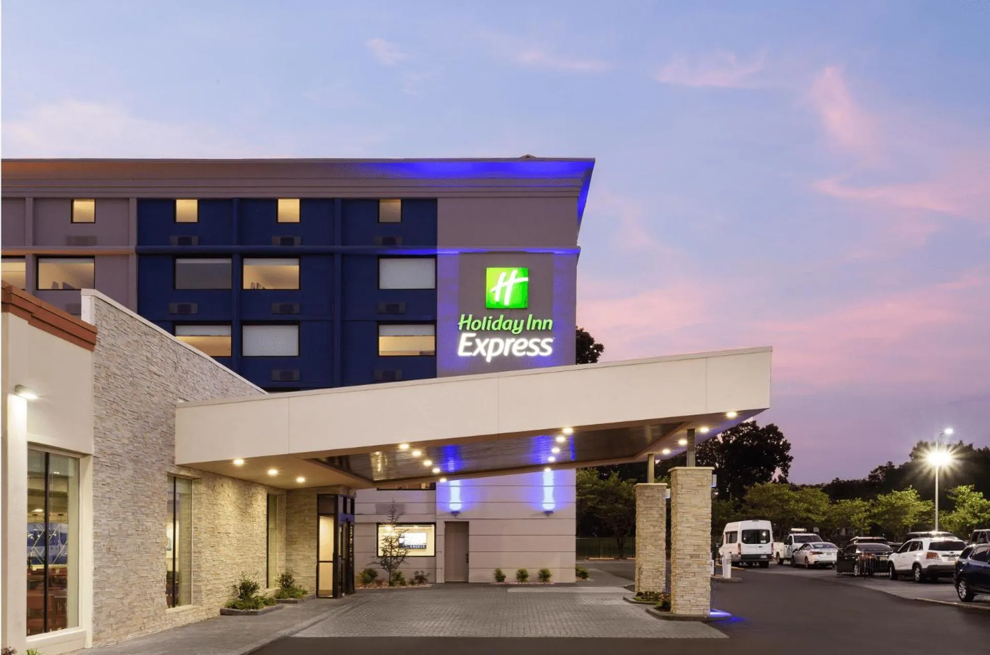 Property building in Holiday Inn Express Atlanta Airport - North by IHG