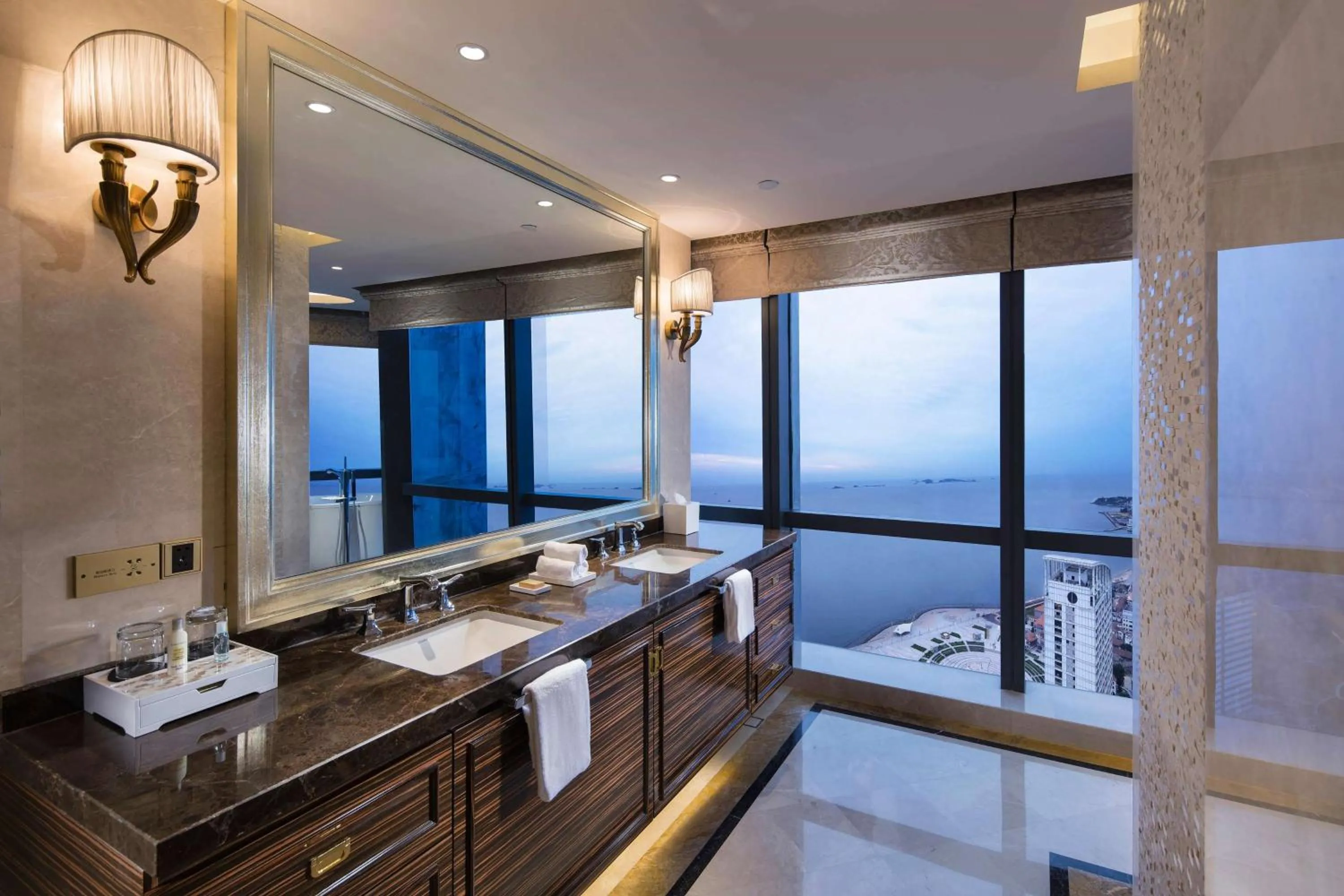 Bathroom in Hilton Yantai