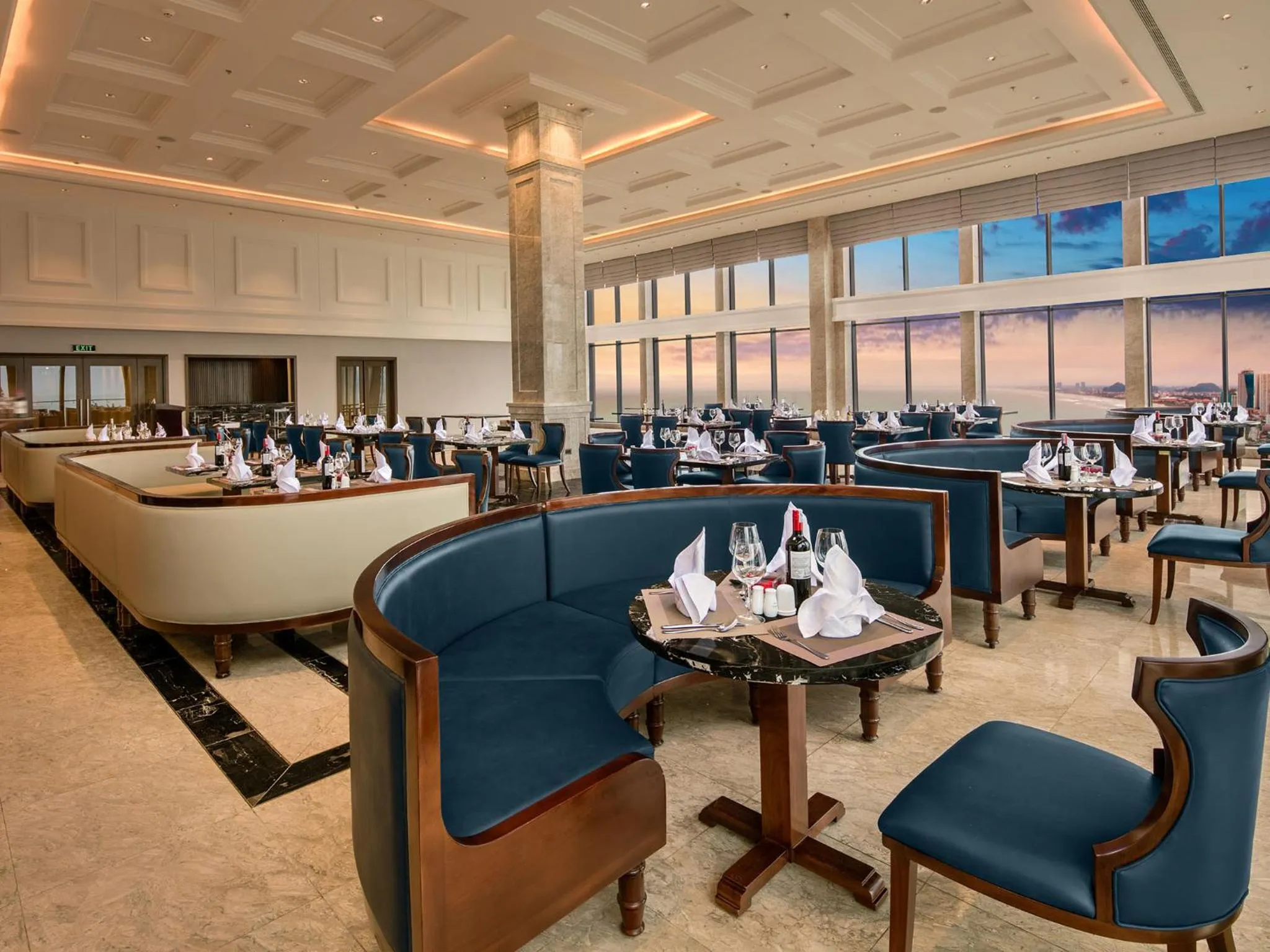 Restaurant/places to eat in Altara Suites Da Nang by AHG