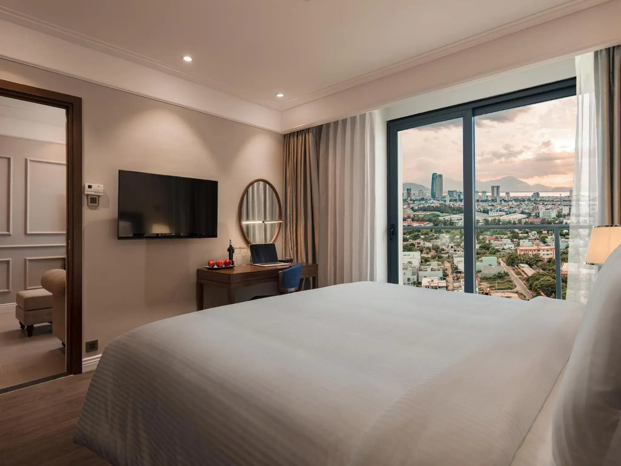 Peace One-Bedroom Suite with Balcony - City View in Altara Suites Da Nang by AHG Peace One-Bedroom Suite with Balcony - City View in Altara Suites Da Nang by AHG