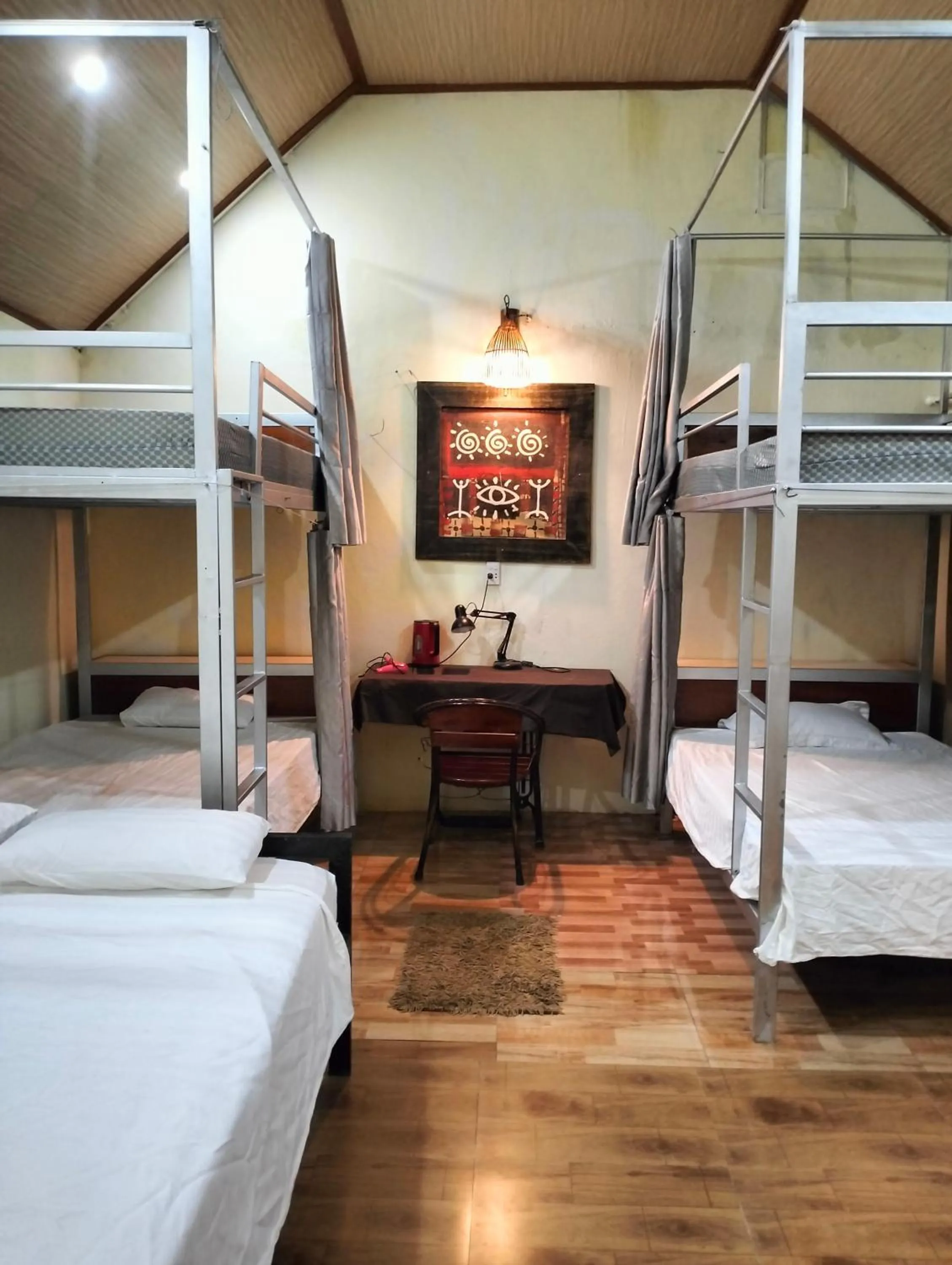 Bed in Highway 20 Homestay