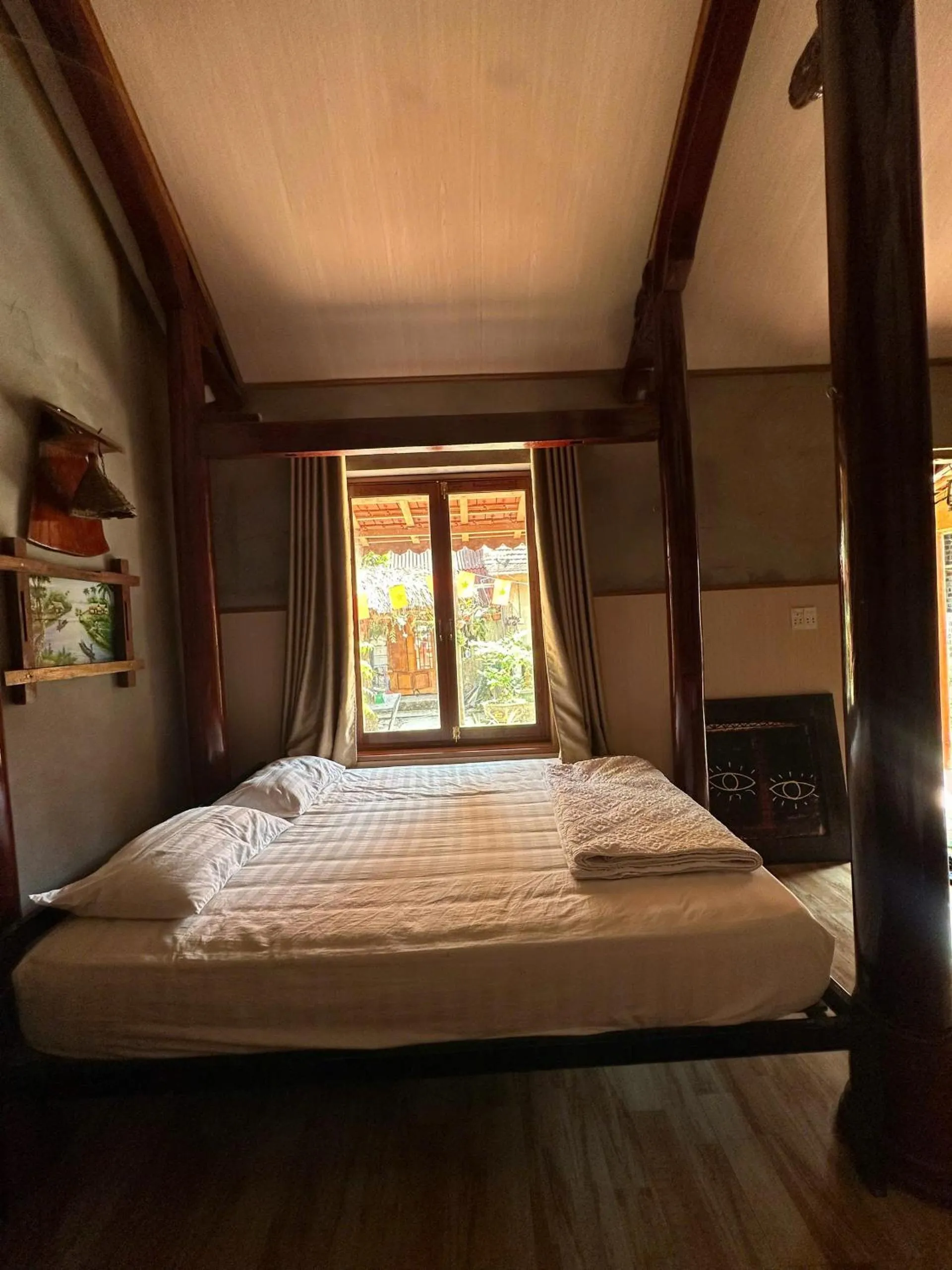 Bed in Highway 20 Homestay