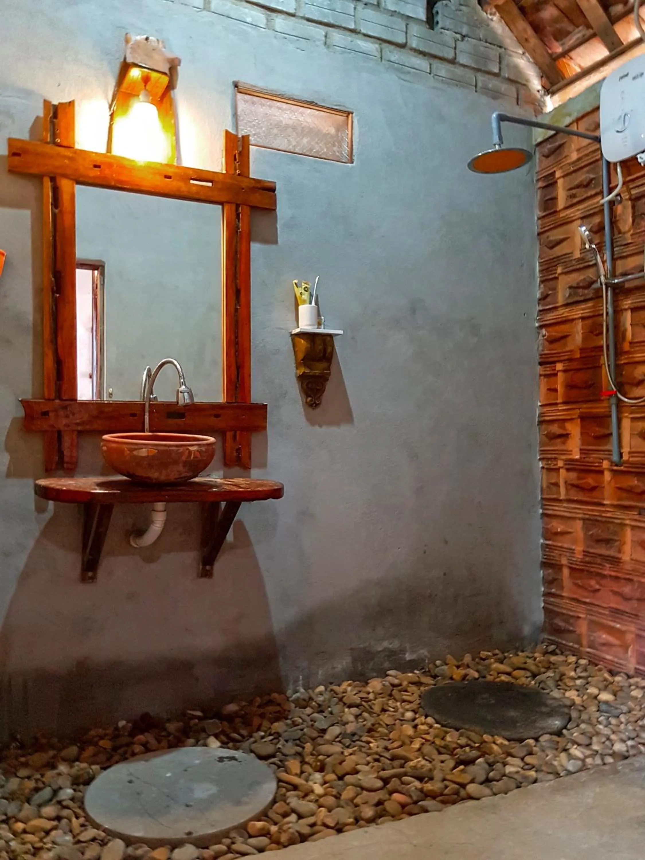 Bathroom in Highway 20 Homestay