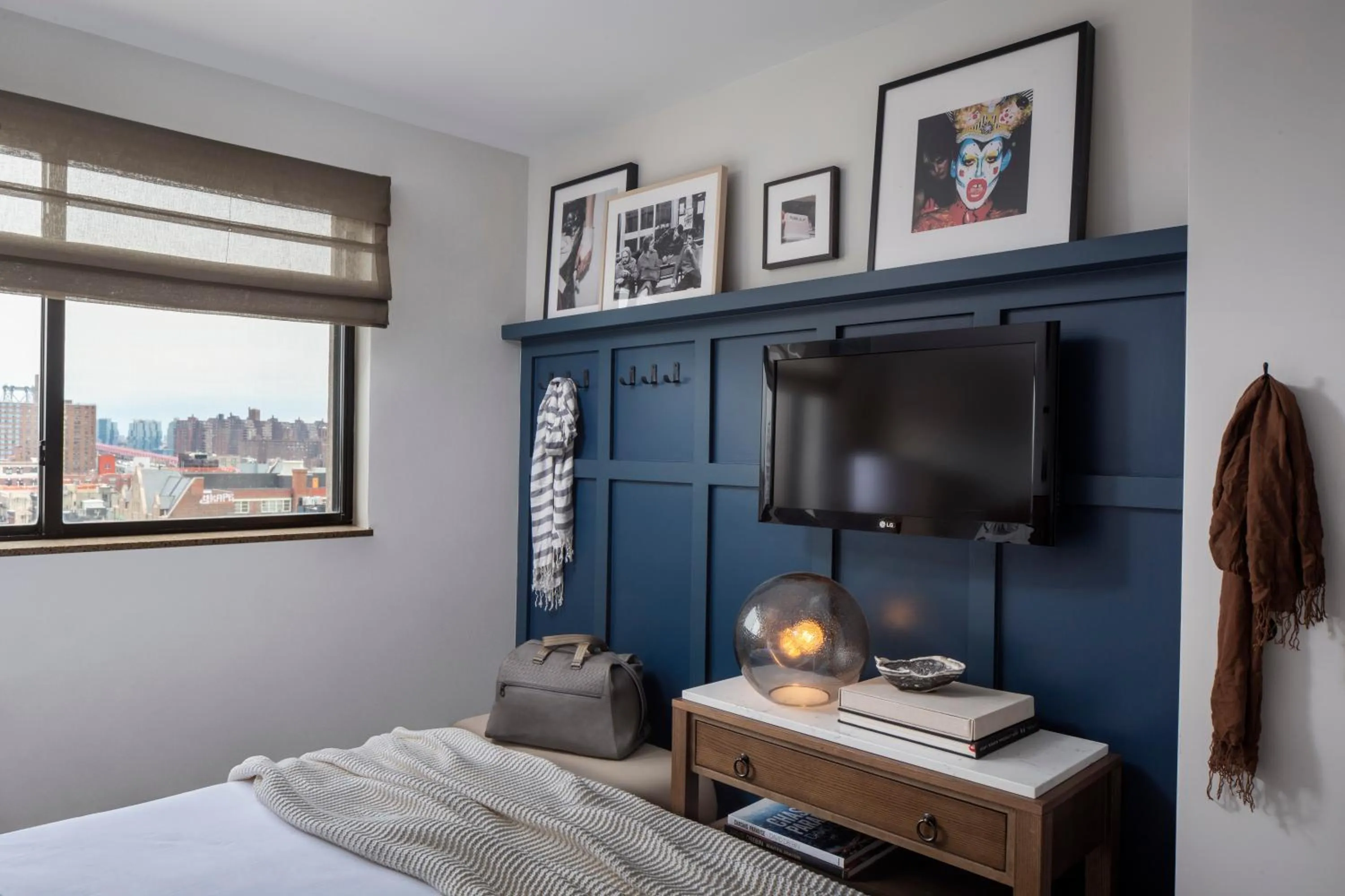 TV and multimedia, Bed in Redford Hotel