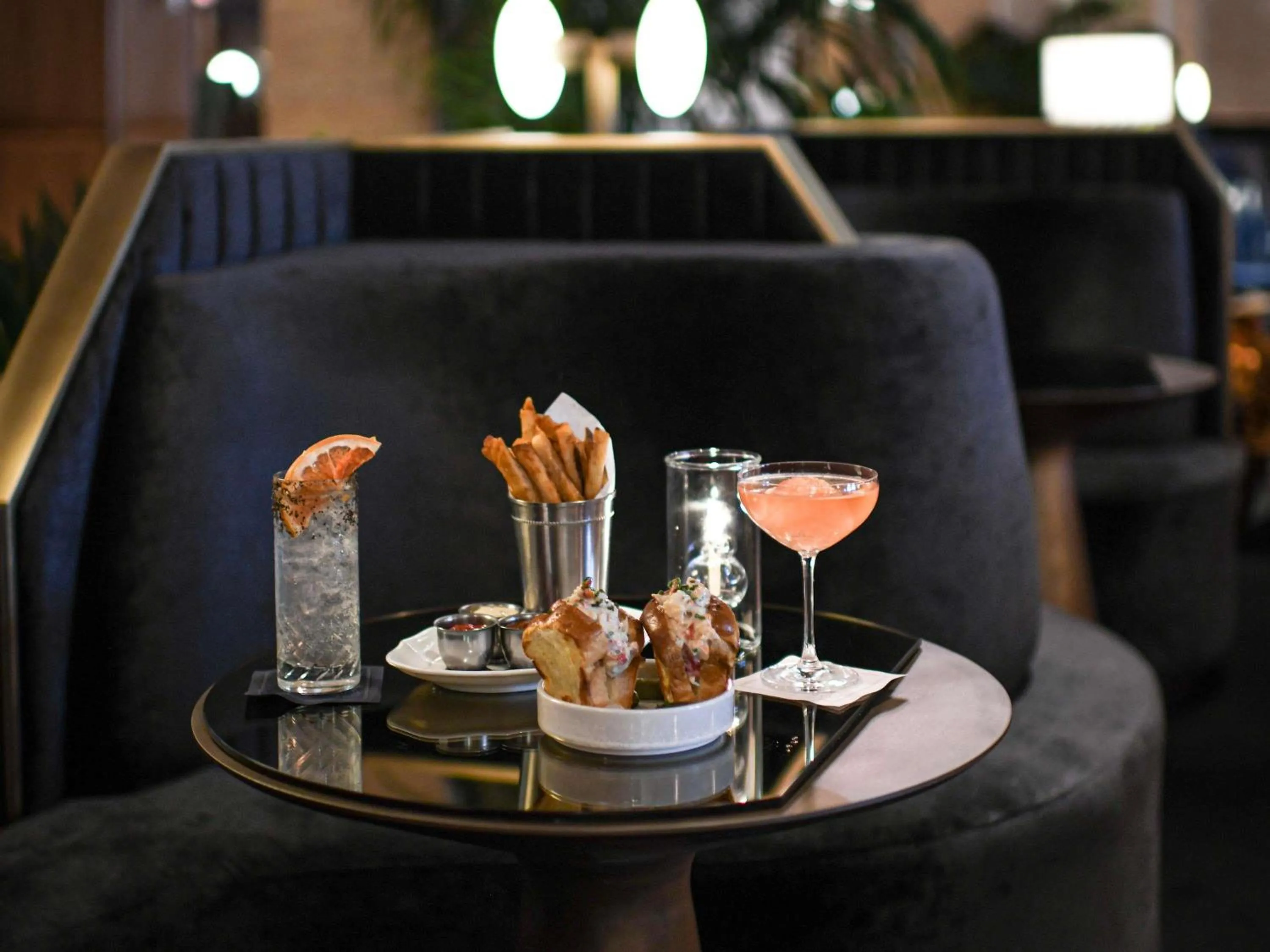 Restaurant/places to eat in Fairmont Royal York Hotel