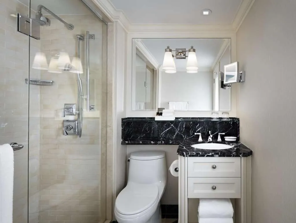 Bathroom in Fairmont Royal York Hotel