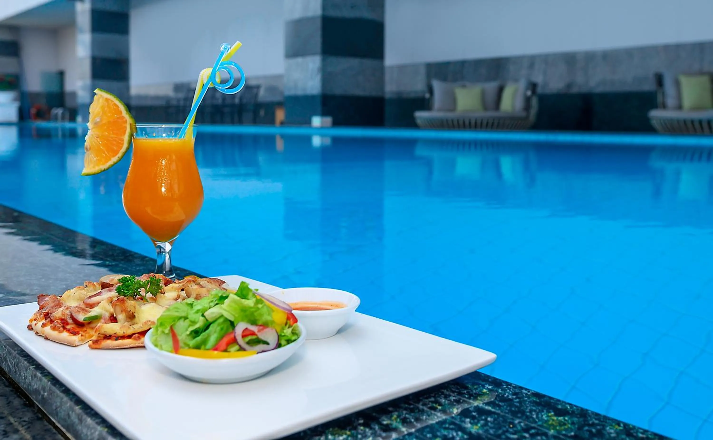Swimming pool in Muong Thanh Luxury Song Han Hotel