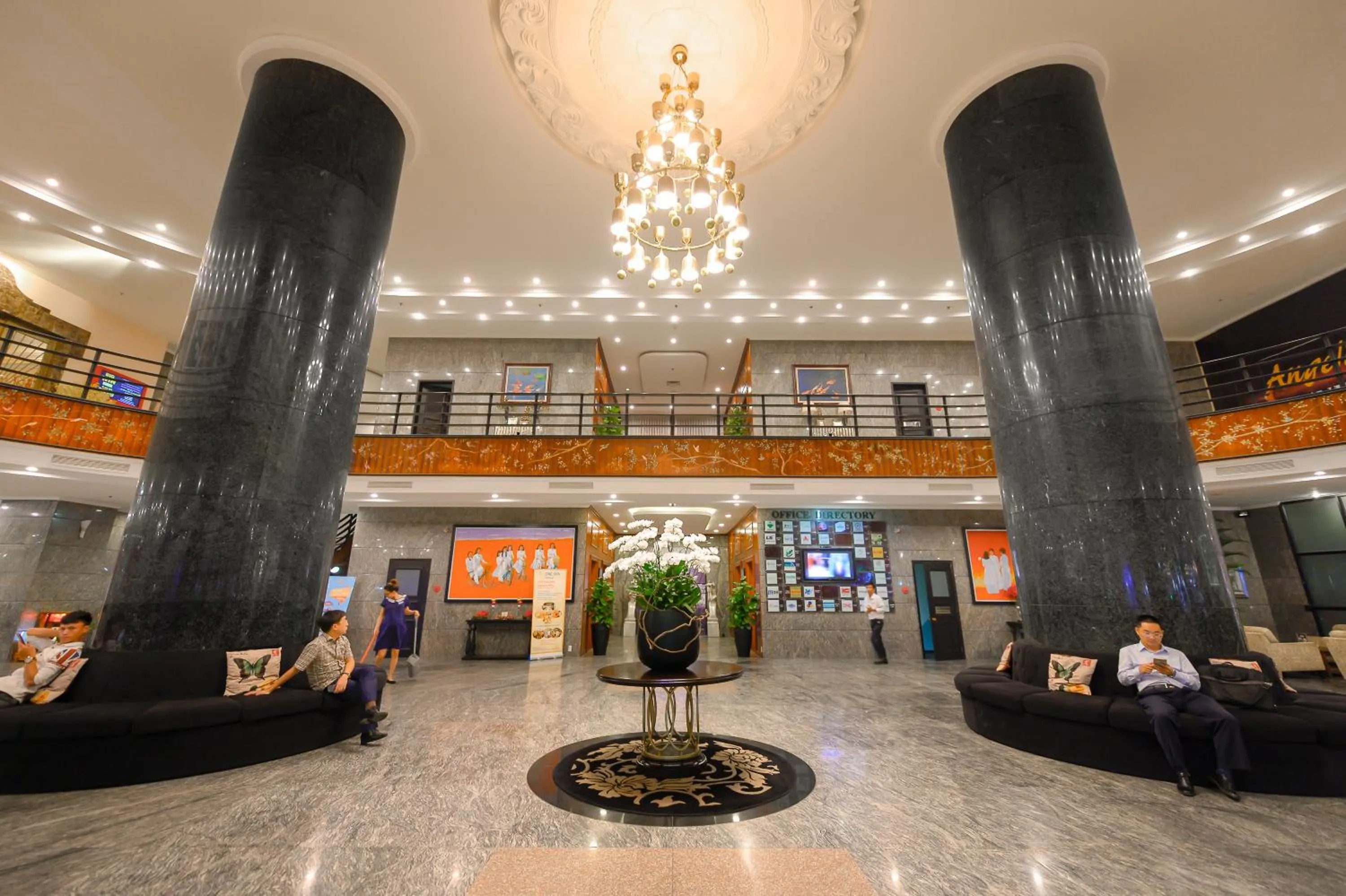 Lobby or reception in Muong Thanh Luxury Song Han Hotel