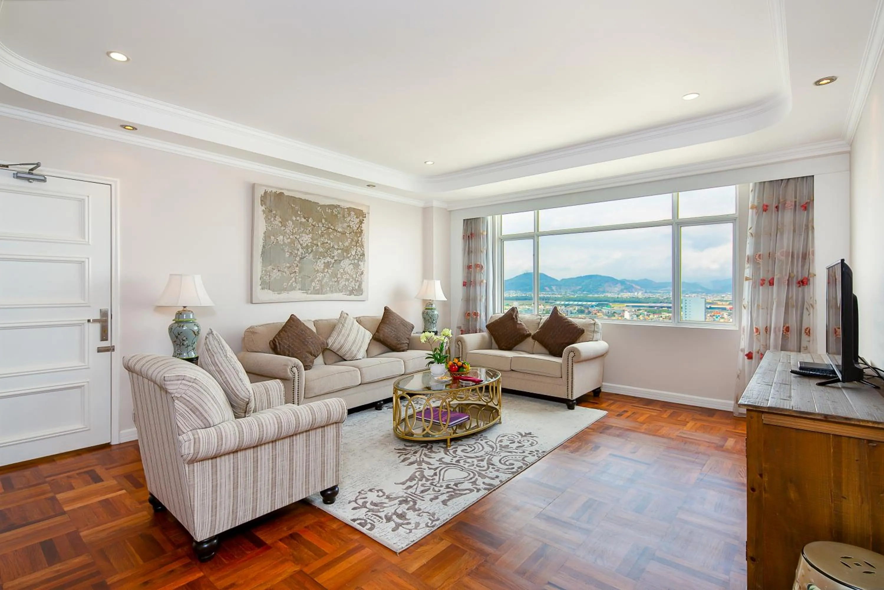 Living room in Muong Thanh Luxury Song Han Hotel