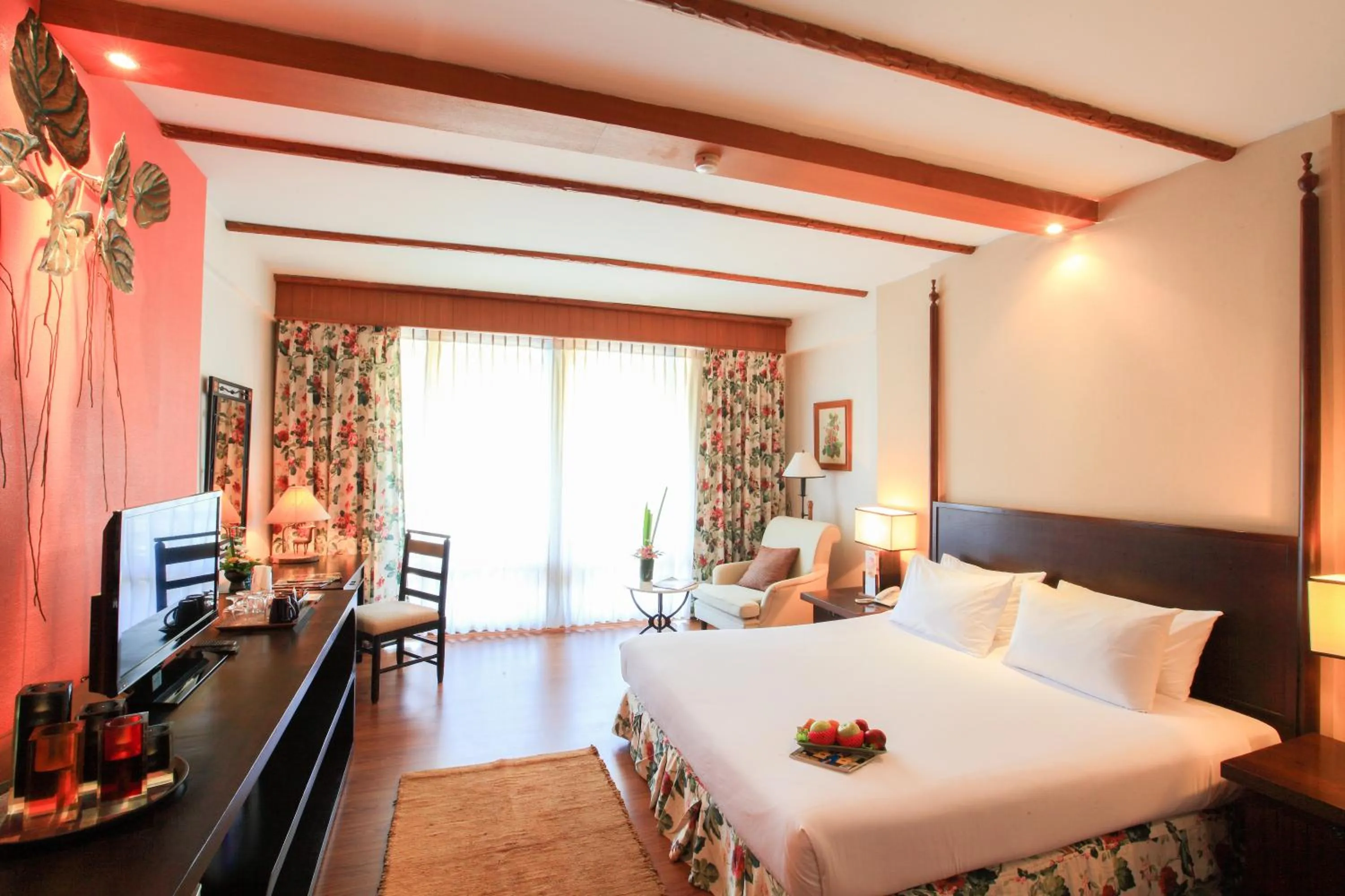 Photo of the whole room, Bed in Belle Villa Resort, Chiang Mai