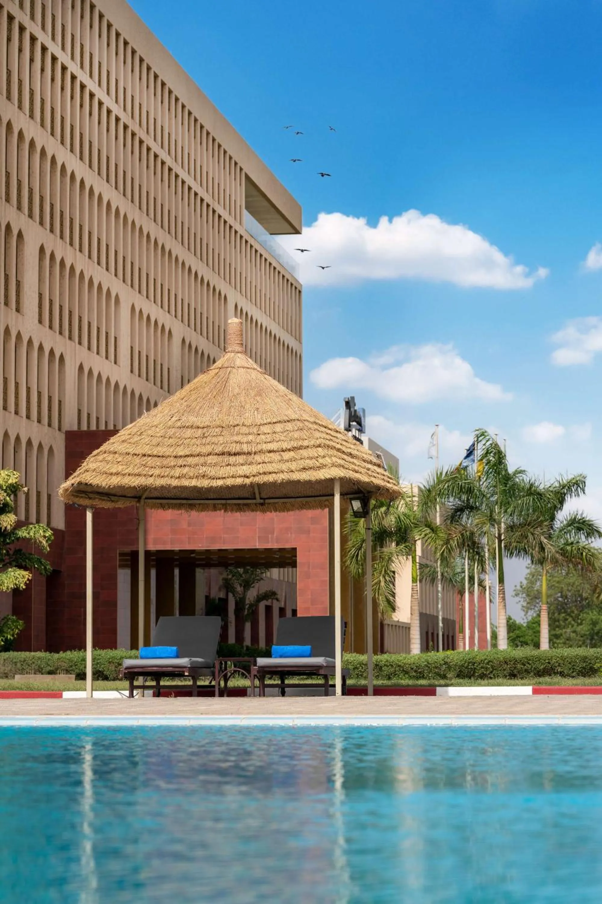 Lounge or bar in Radisson Blu Hotel N'Djamena