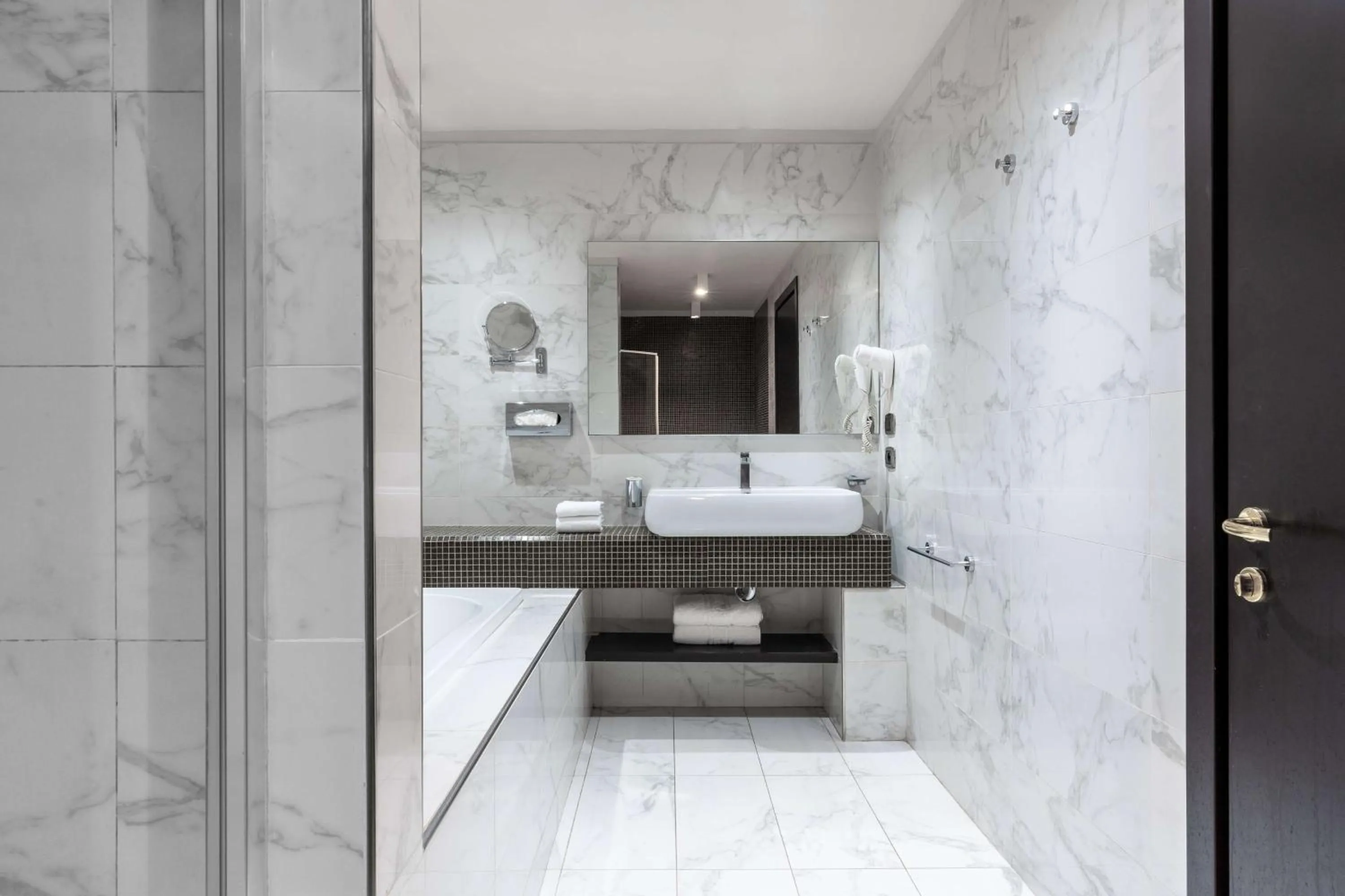 Bathroom in Radisson Blu Hotel N'Djamena