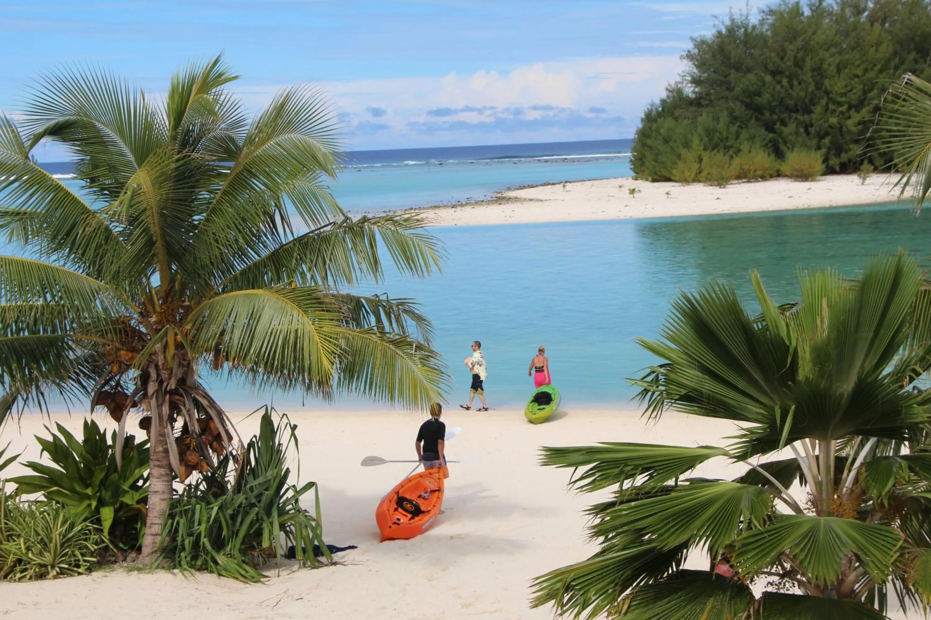 Day in Muri Beach Club Hotel