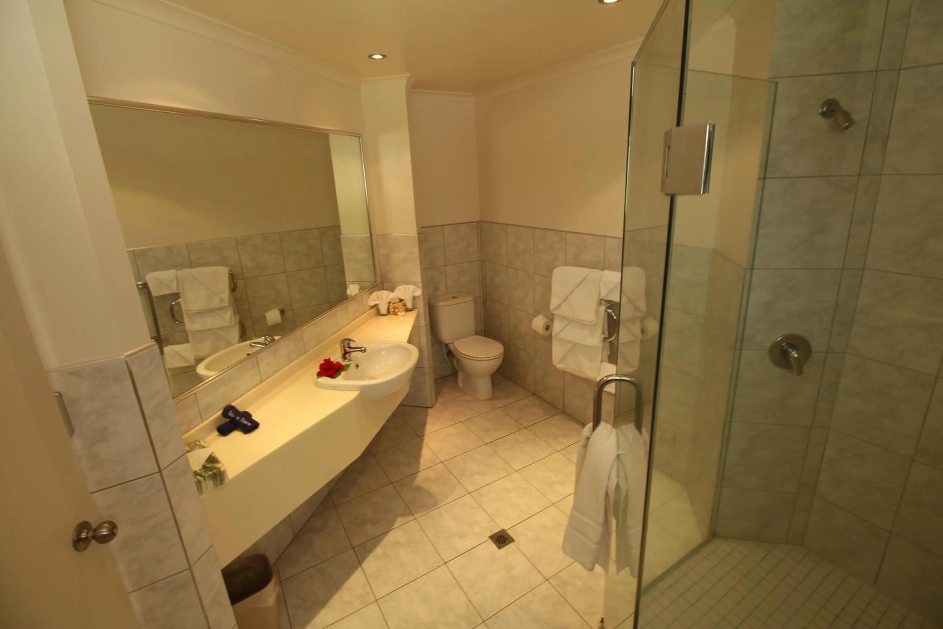 Toilet in Muri Beach Club Hotel