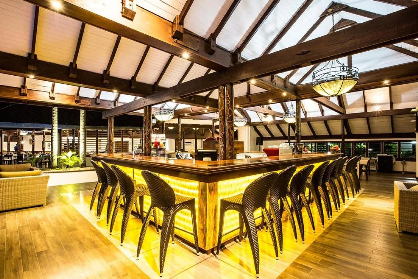 Restaurant/places to eat in Iririki Island Resort & Spa