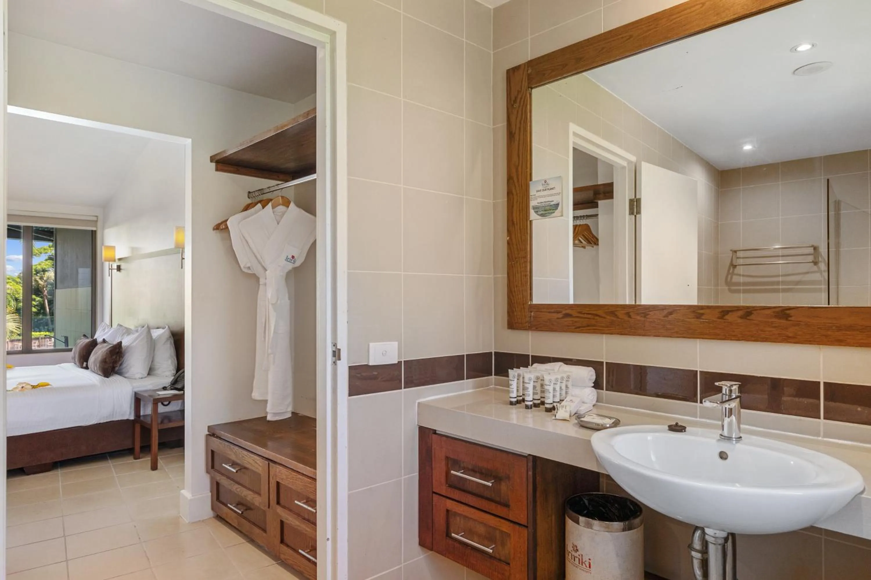 Bathroom, Bed in Iririki Island Resort & Spa