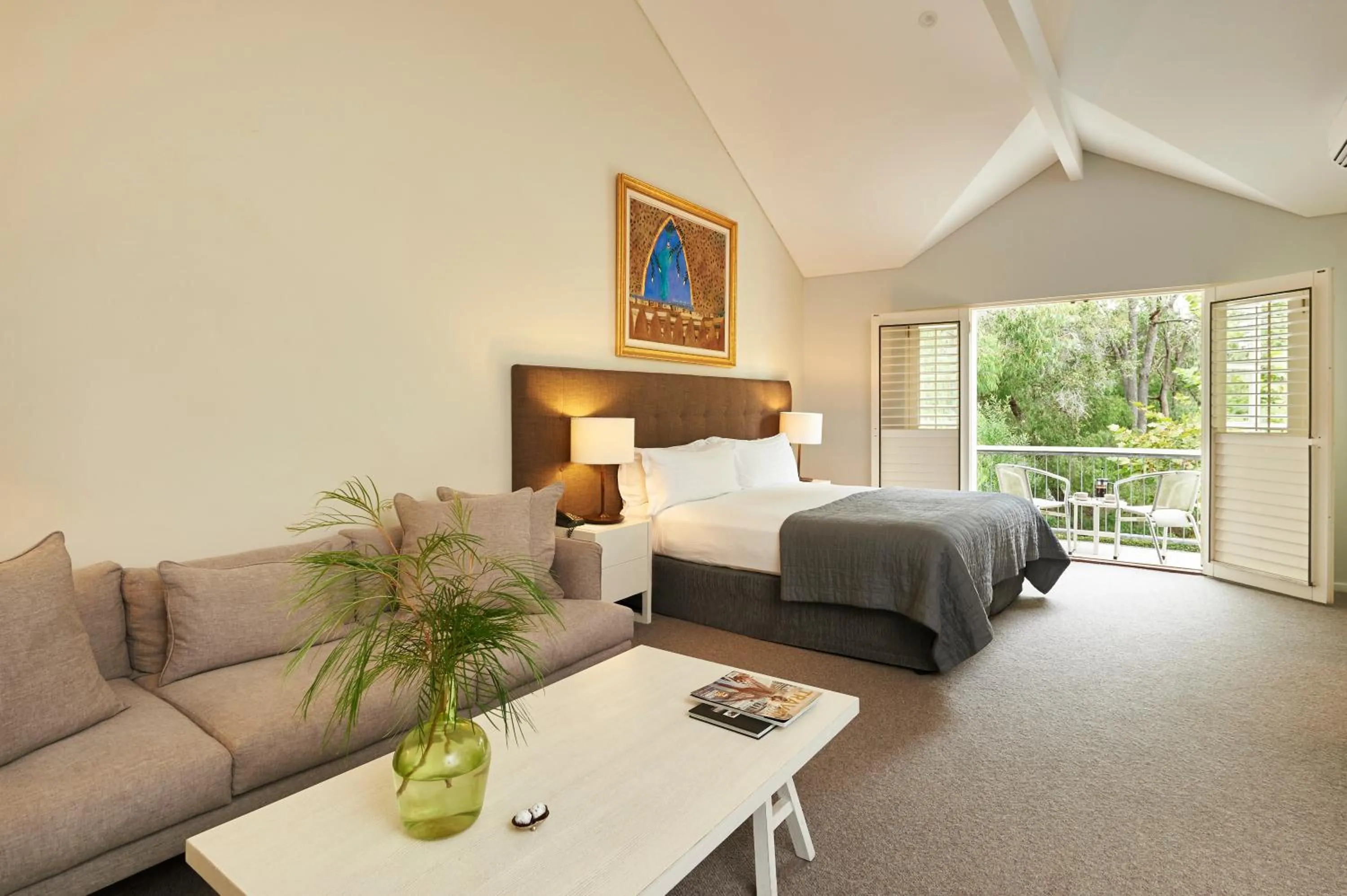 Photo of the whole room, Bed in Cape Lodge