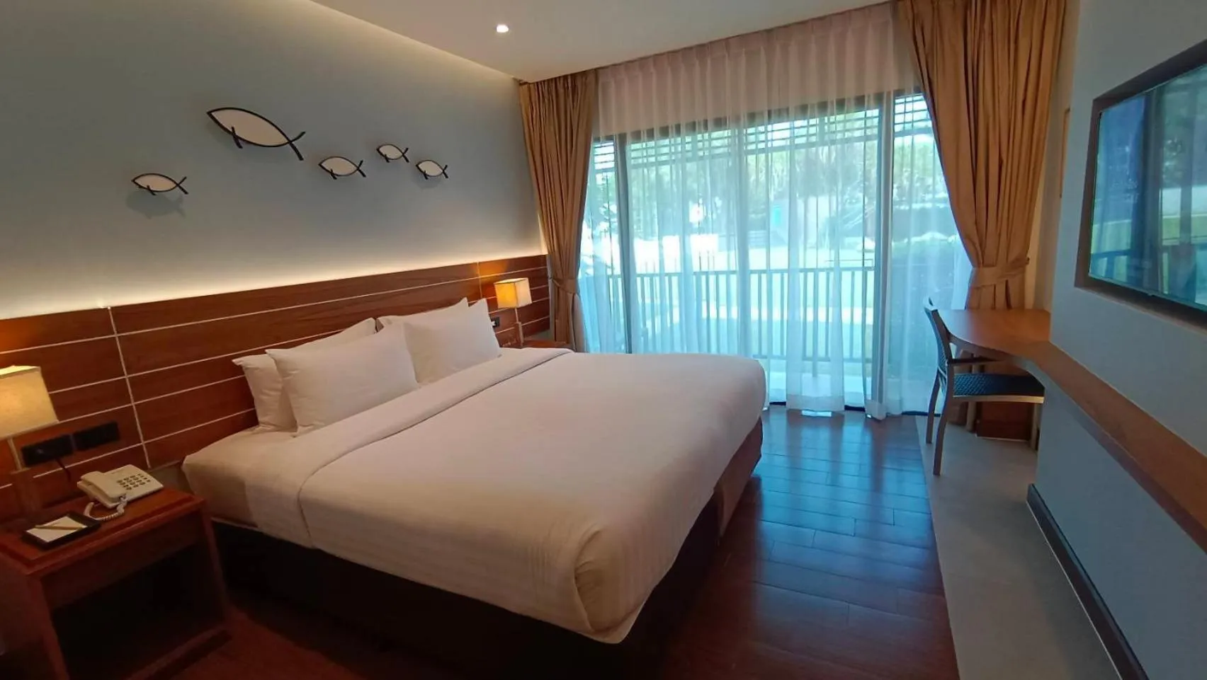 Bed in Fisherman's Resort Haad Chao Samran