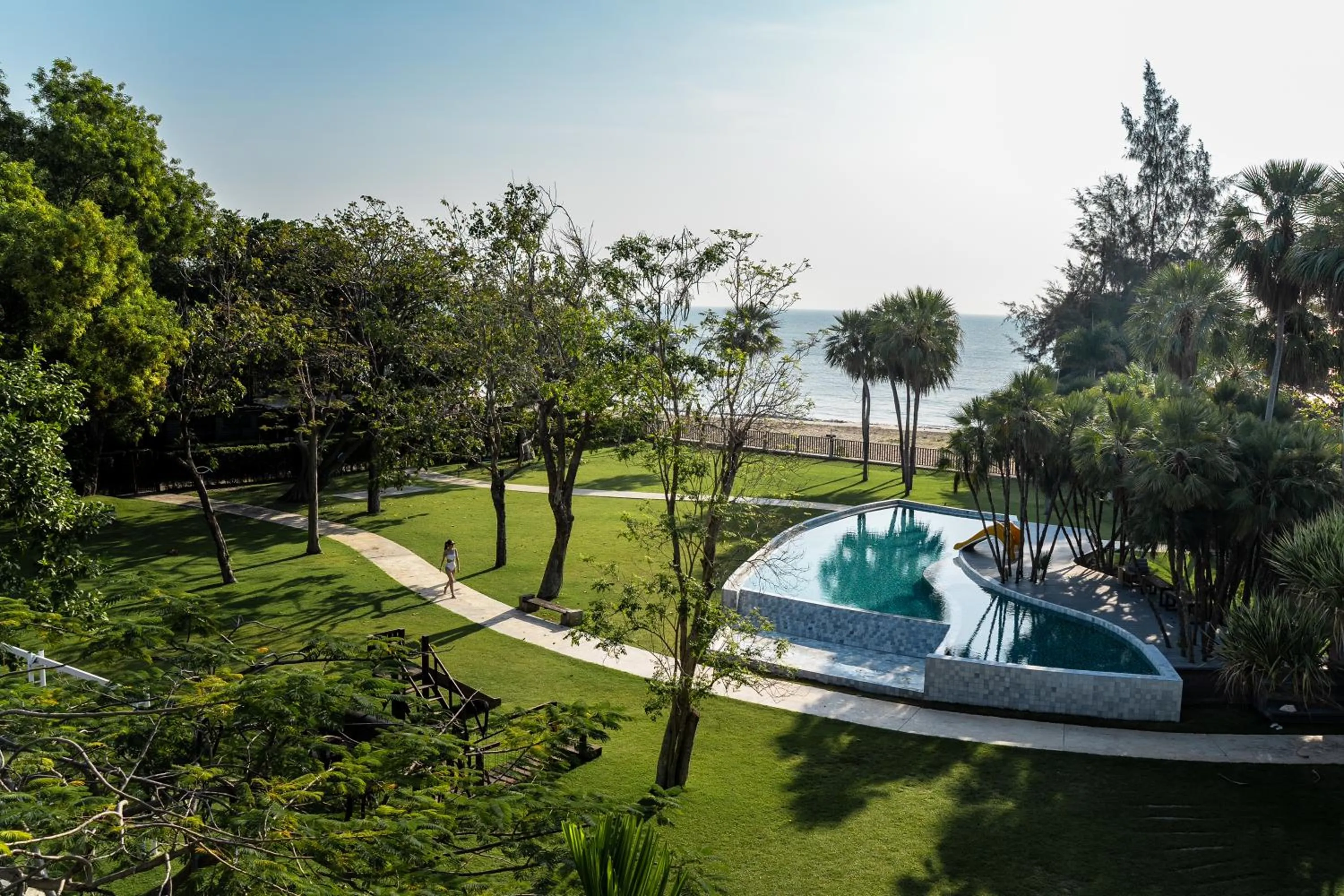 Swimming pool in Fisherman's Resort Haad Chao Samran