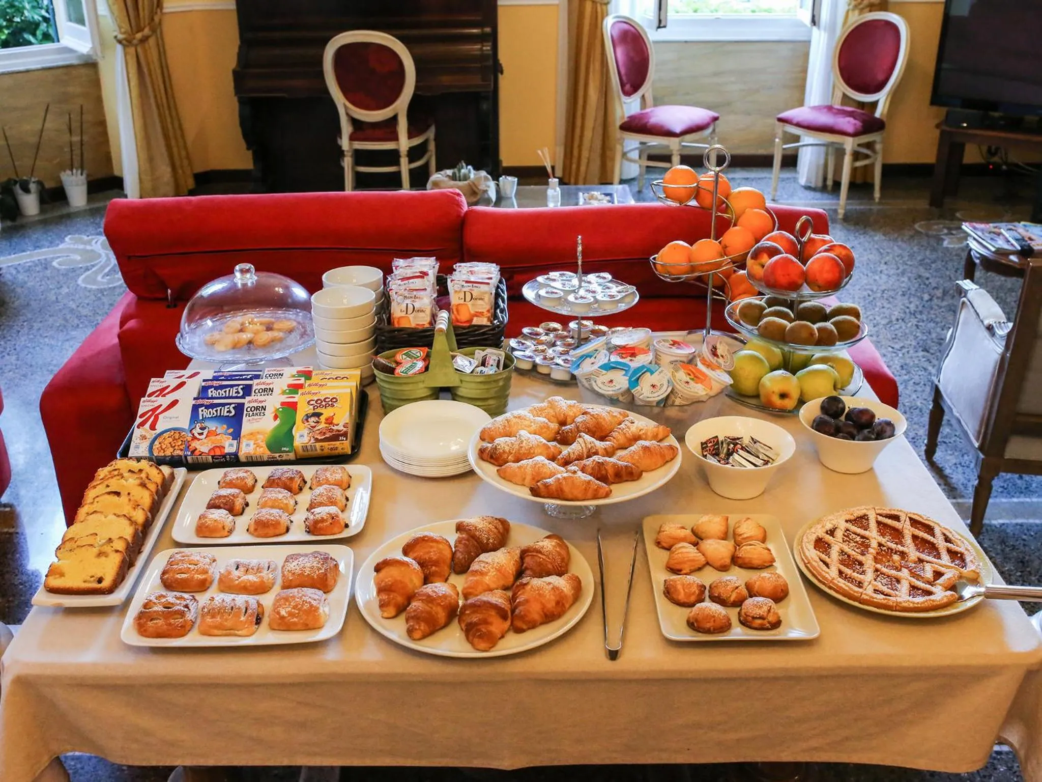 Buffet breakfast in Hotel Delle Rose