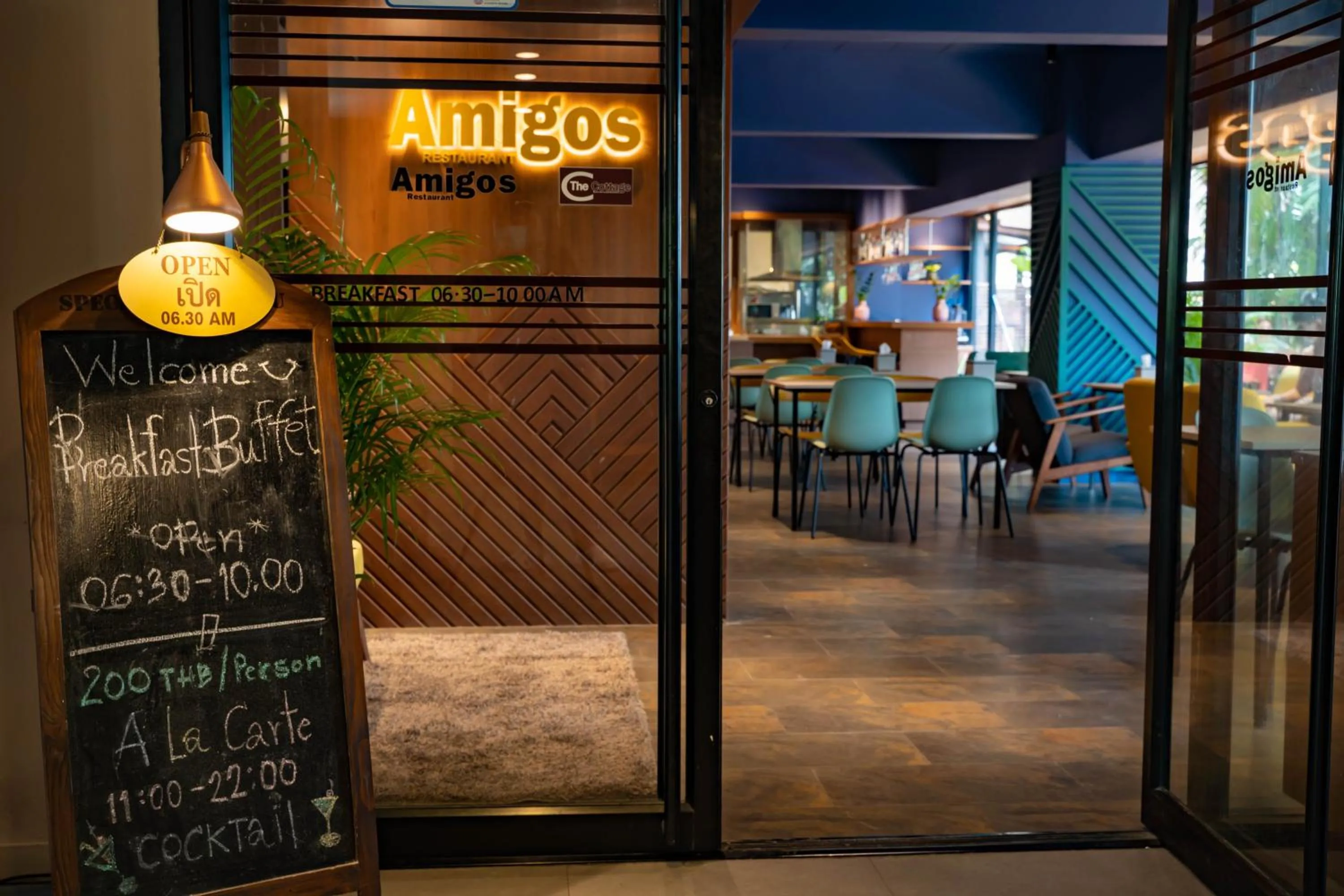 Restaurant/places to eat in The Cottage Suvarnabhumi