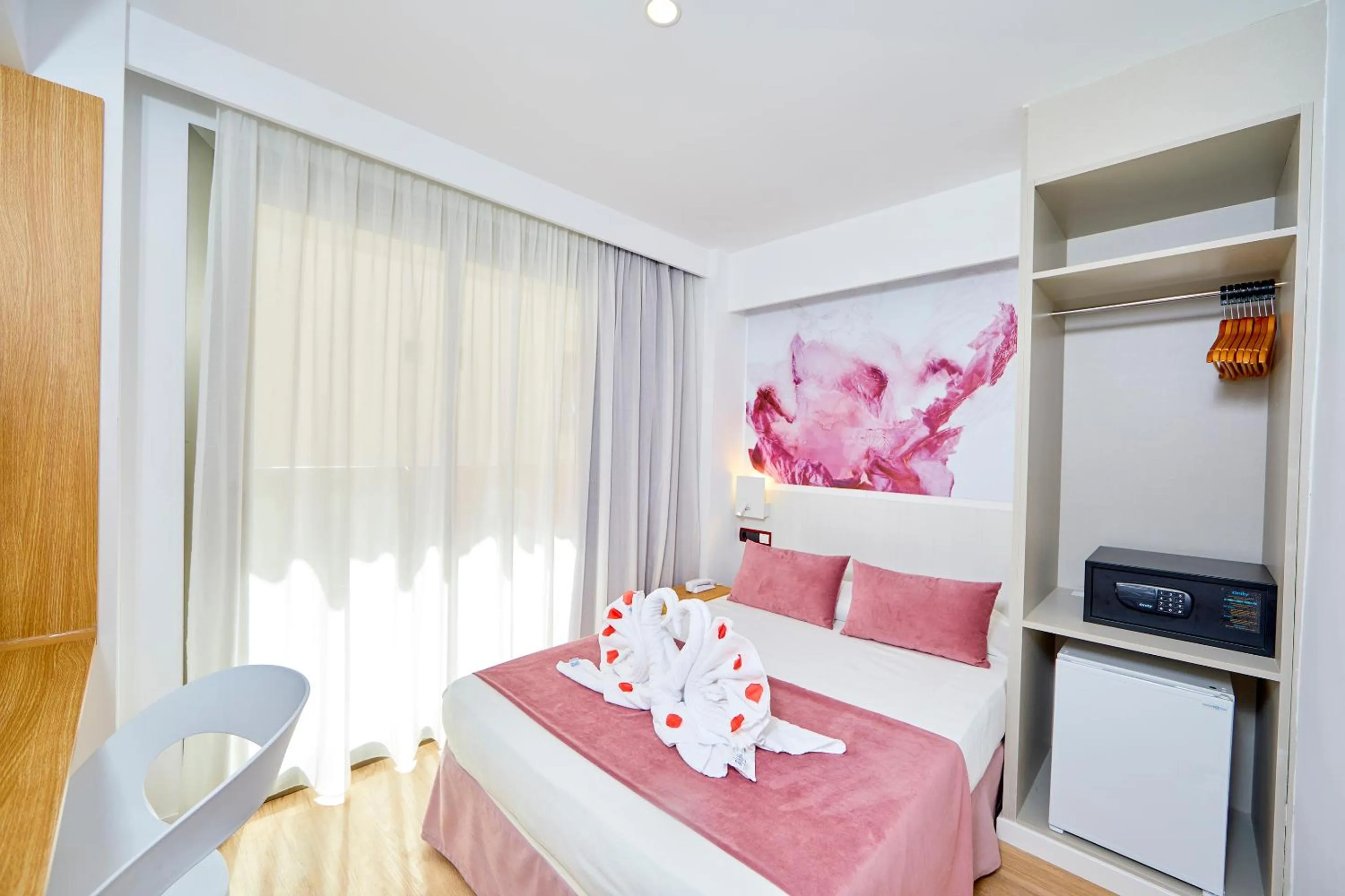 Photo of the whole room, Bed in MLL Mediterranean Bay - Adults Only