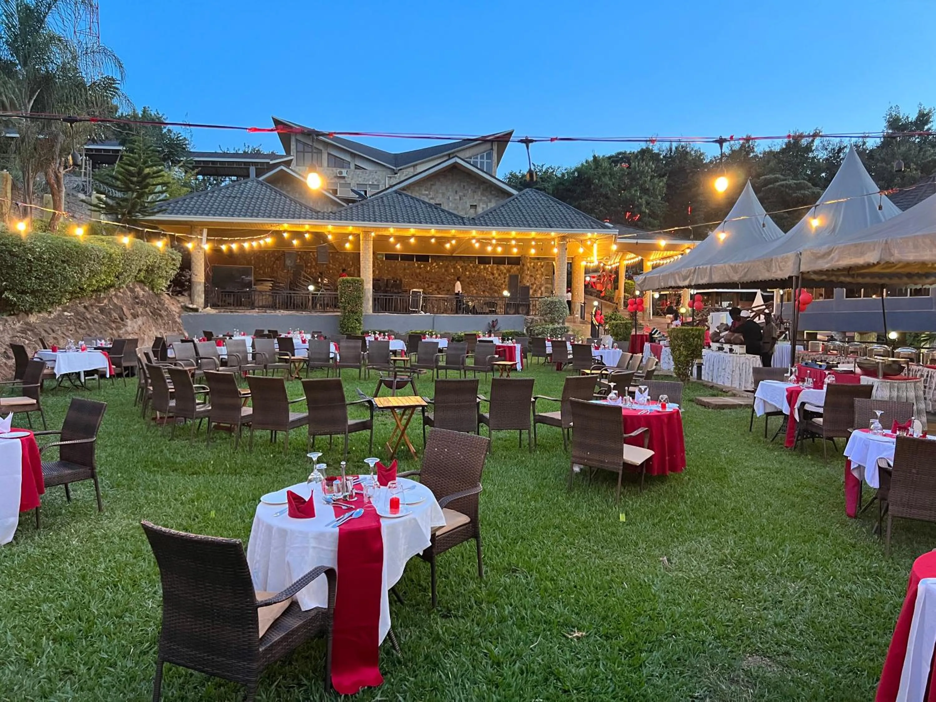 Restaurant/places to eat in Nokras Riverine Hotel & Spa