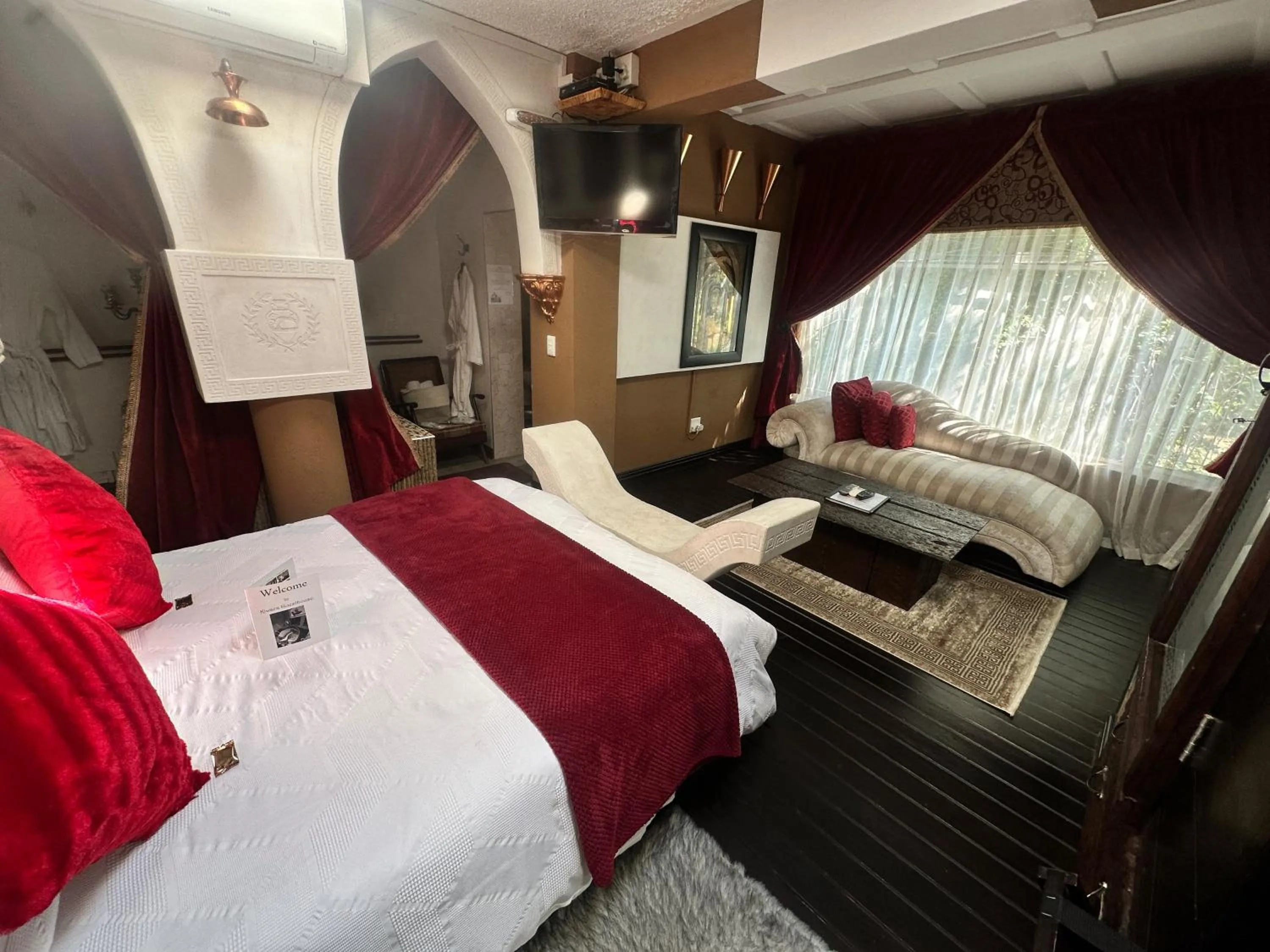 Photo of the whole room, Bed in Kiwara Guesthouse