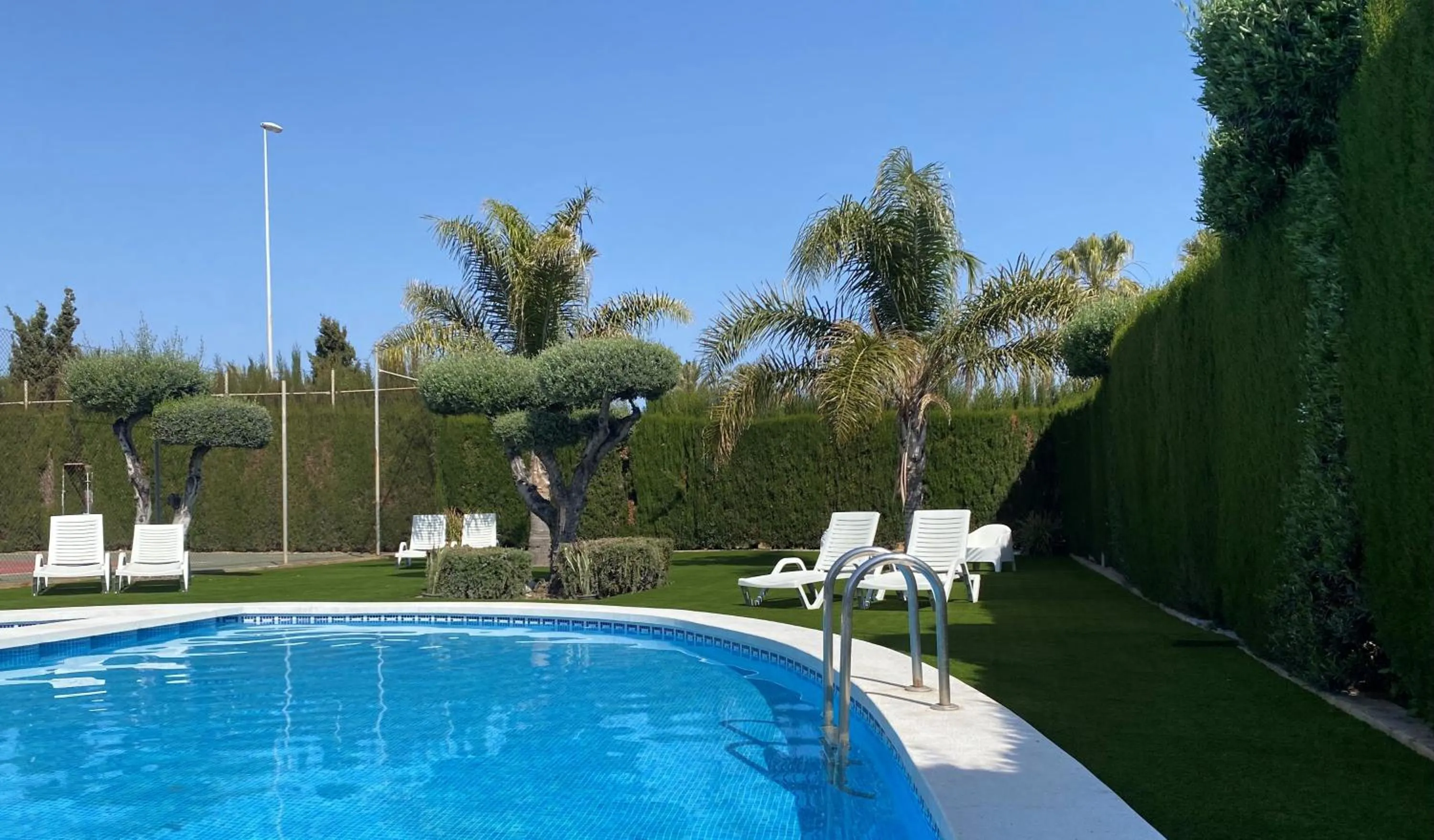 Swimming pool in Hotel Playa Canet