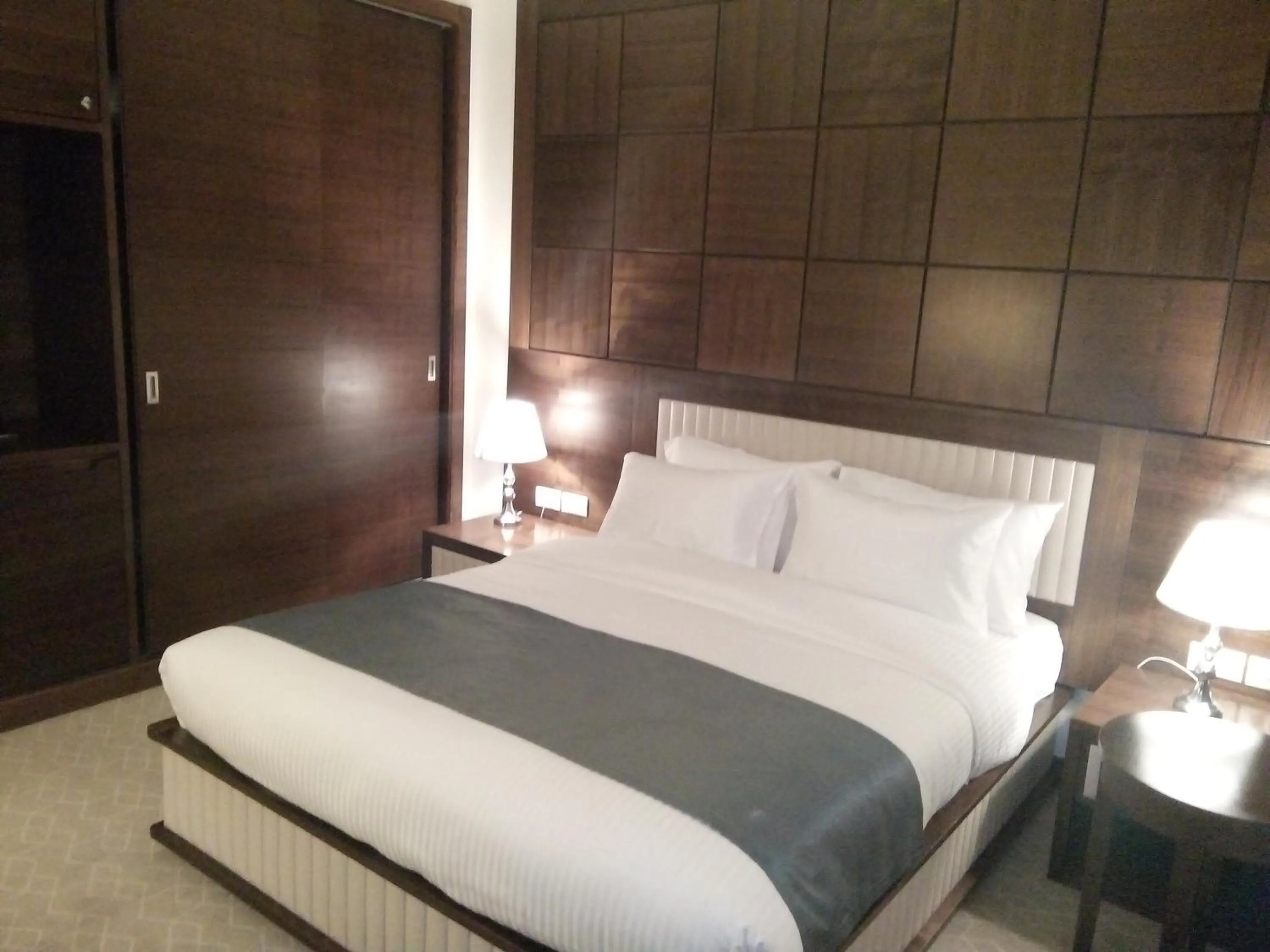 Pool view, Bed in Gewan Hotel Cairo