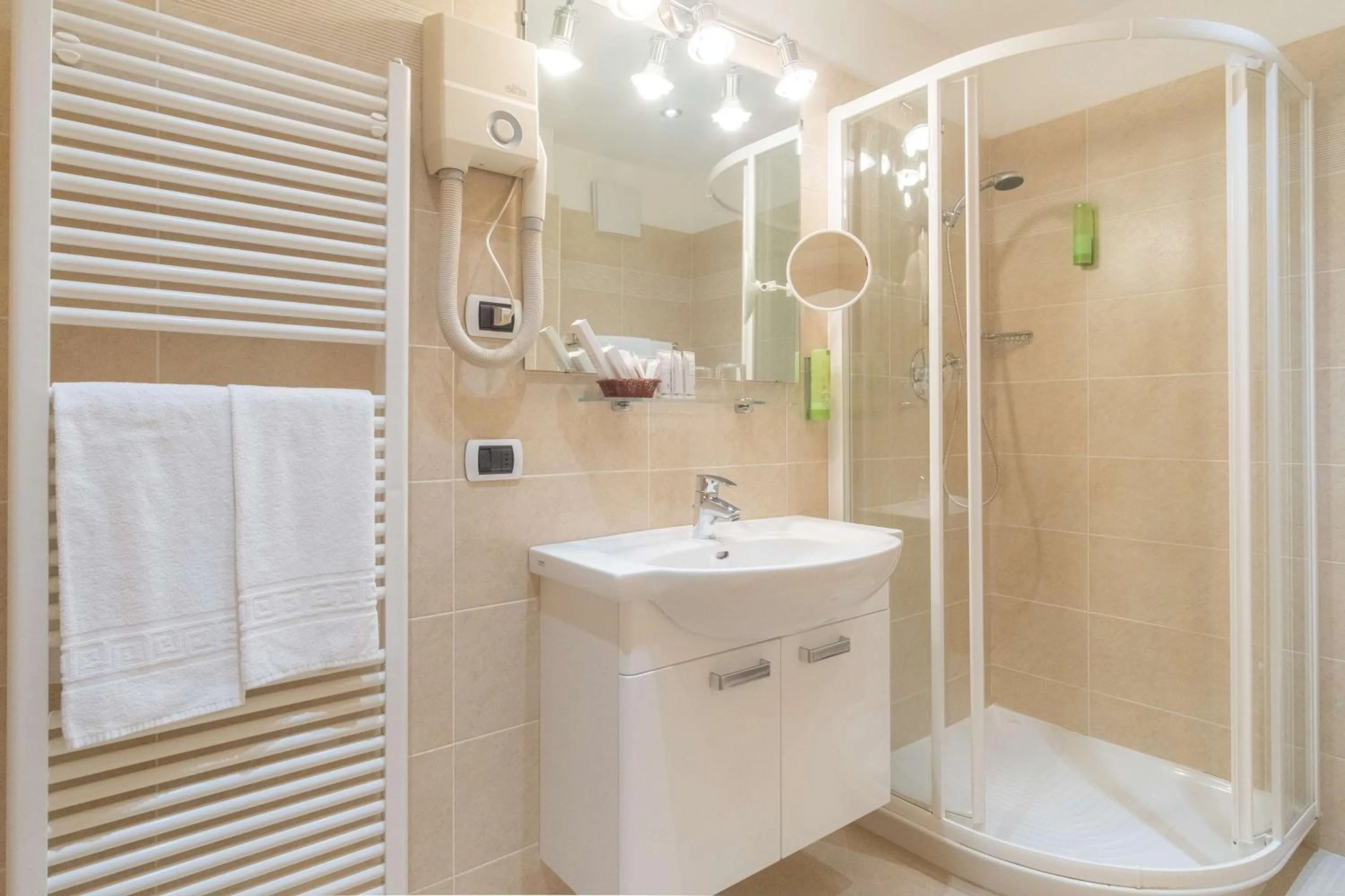 Bathroom in Hotel Cima Rosetta - BW Signature Collection