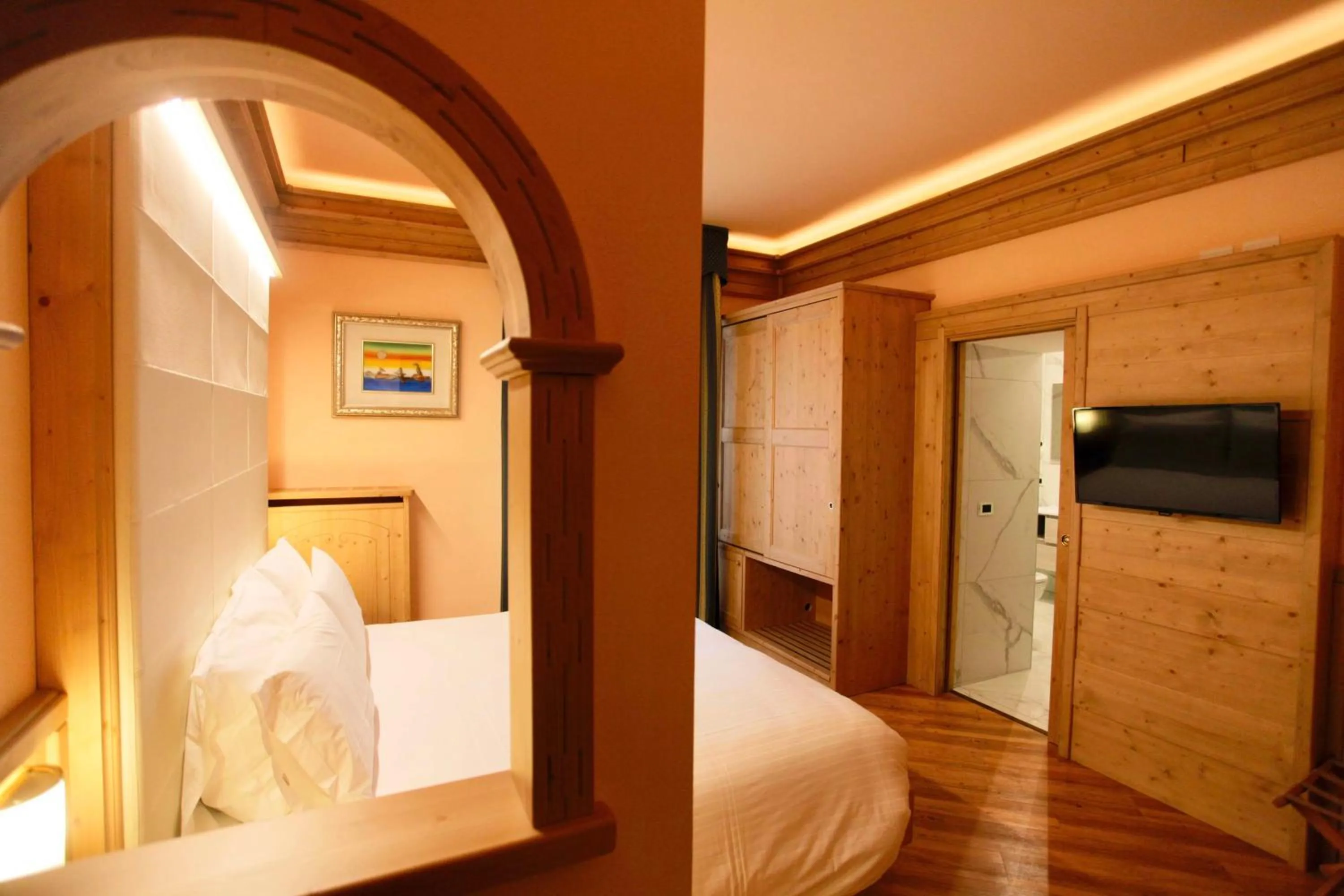 Bedroom, Bed in Hotel Cima Rosetta - BW Signature Collection