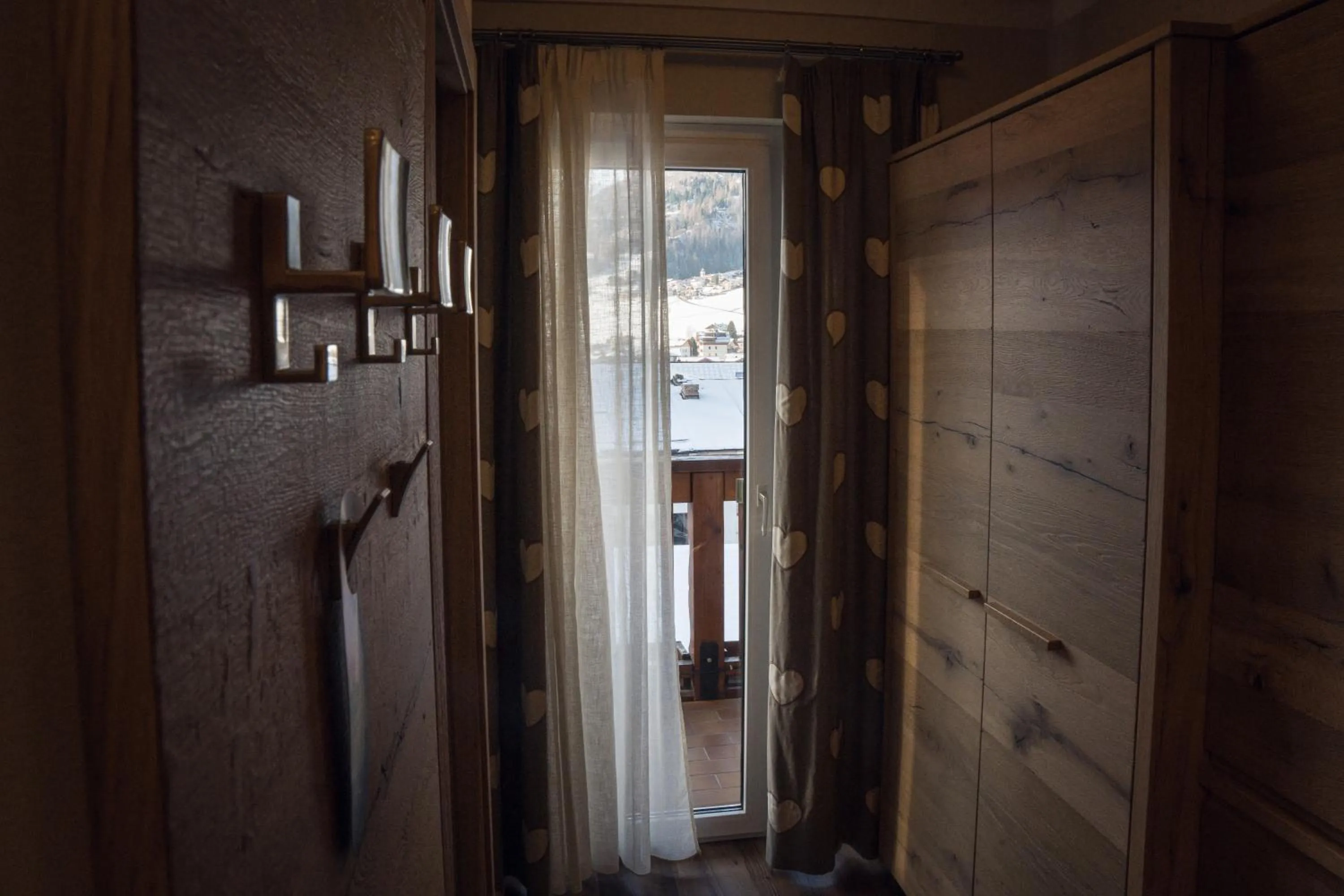 wardrobe in Hotel Alle Alpi