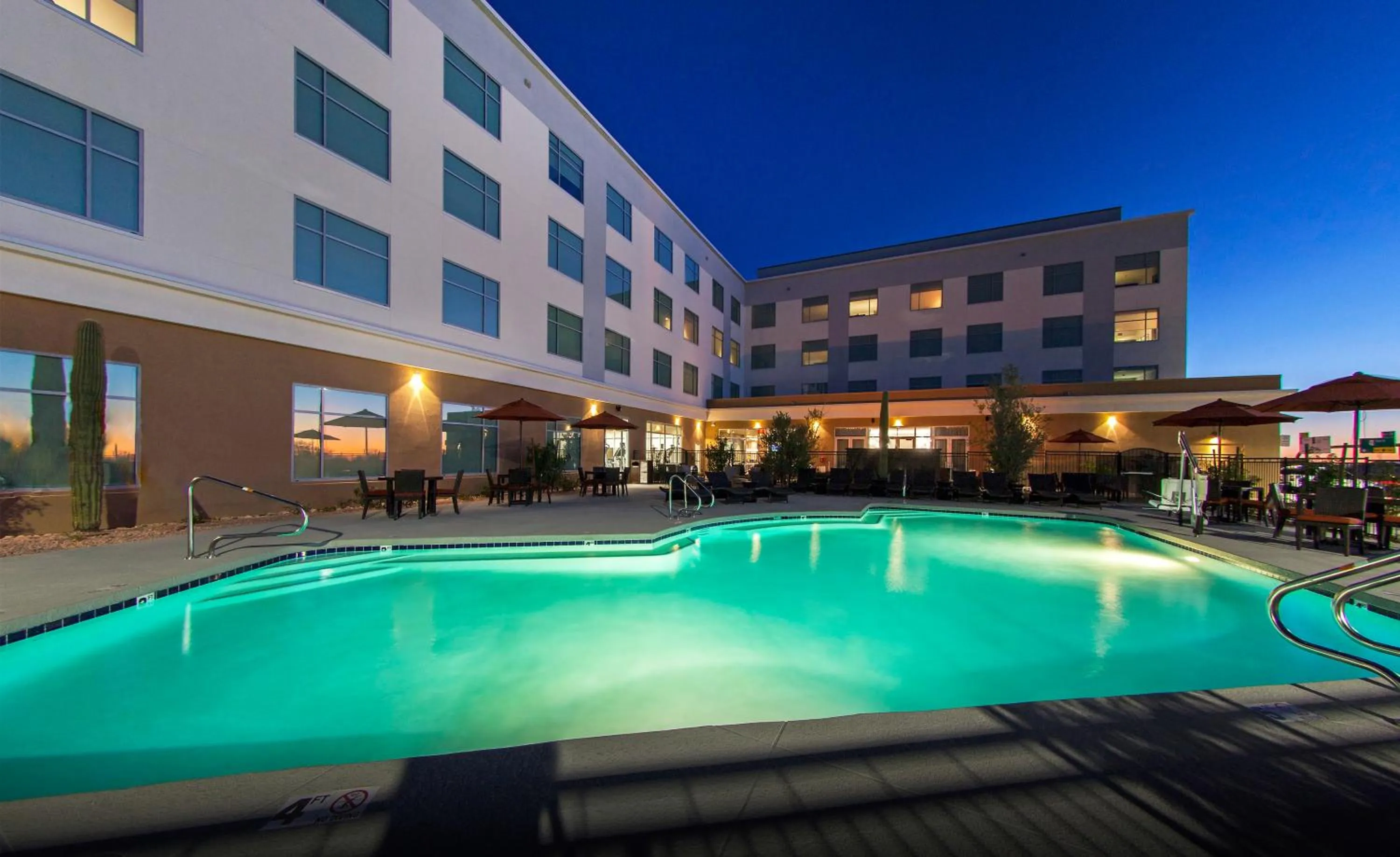 Swimming pool in Cambria Hotel Phoenix- North Scottsdale