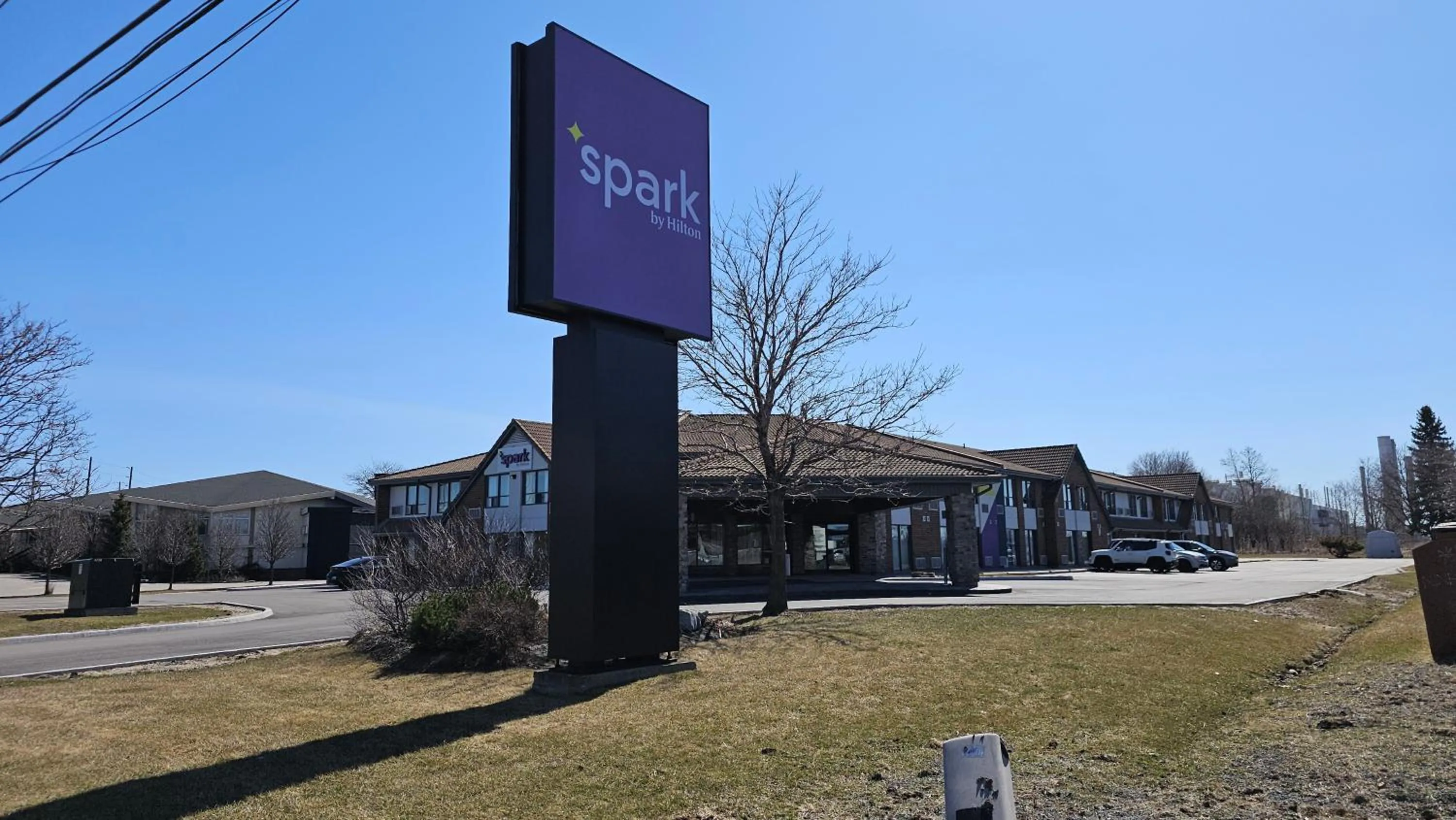 Property building in Spark by Hilton Oshawa