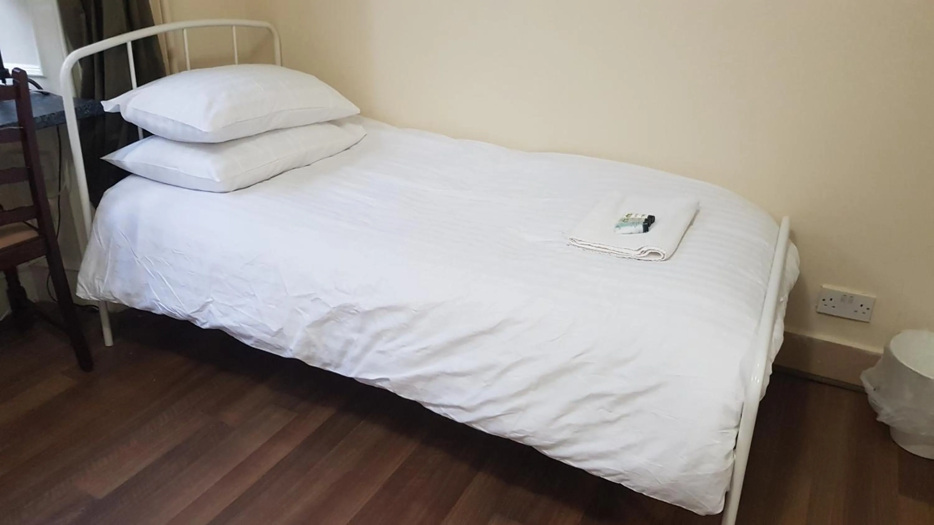 Bedroom in Alba Glasgow