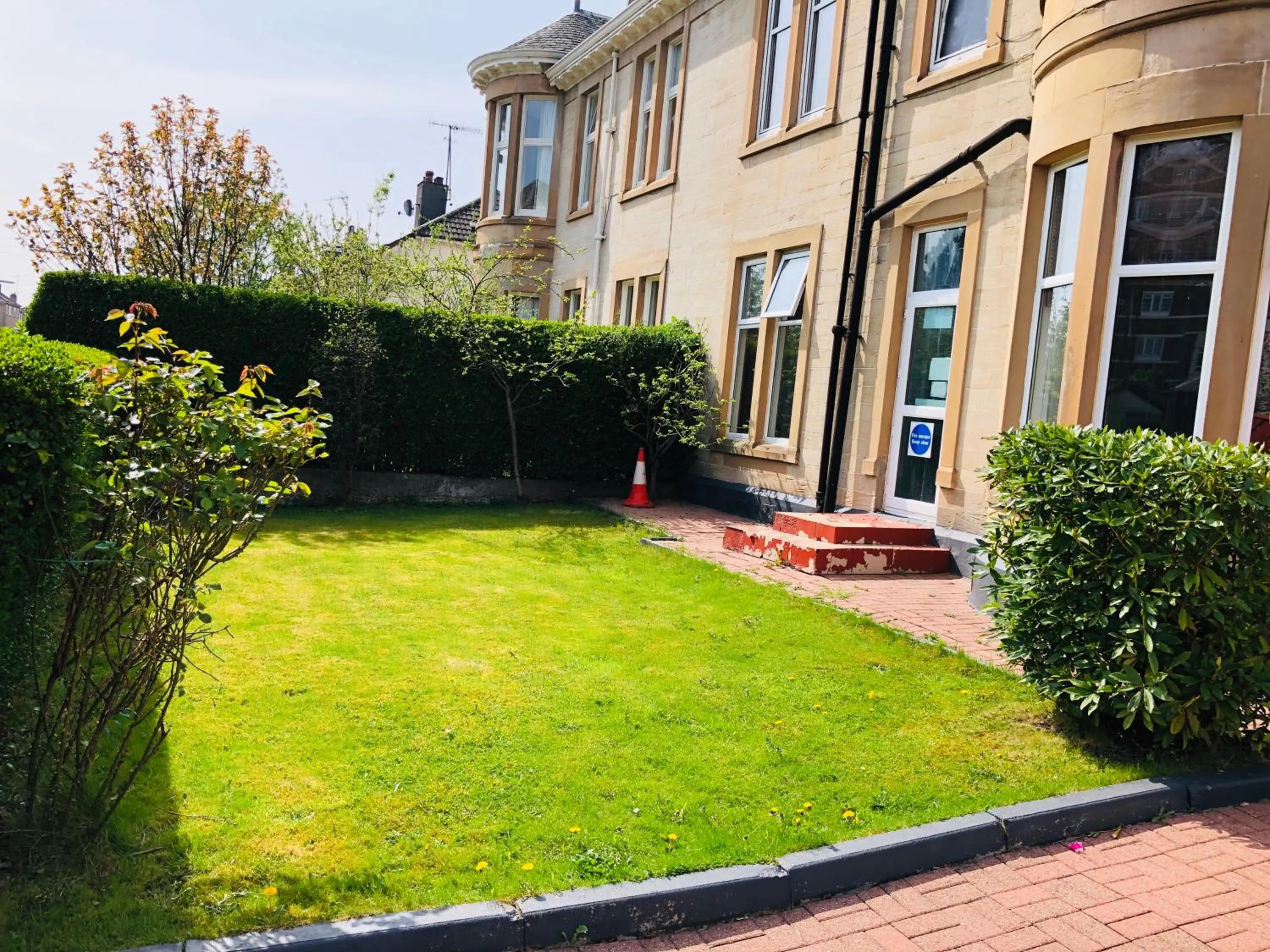 Facade/entrance in Alba Glasgow