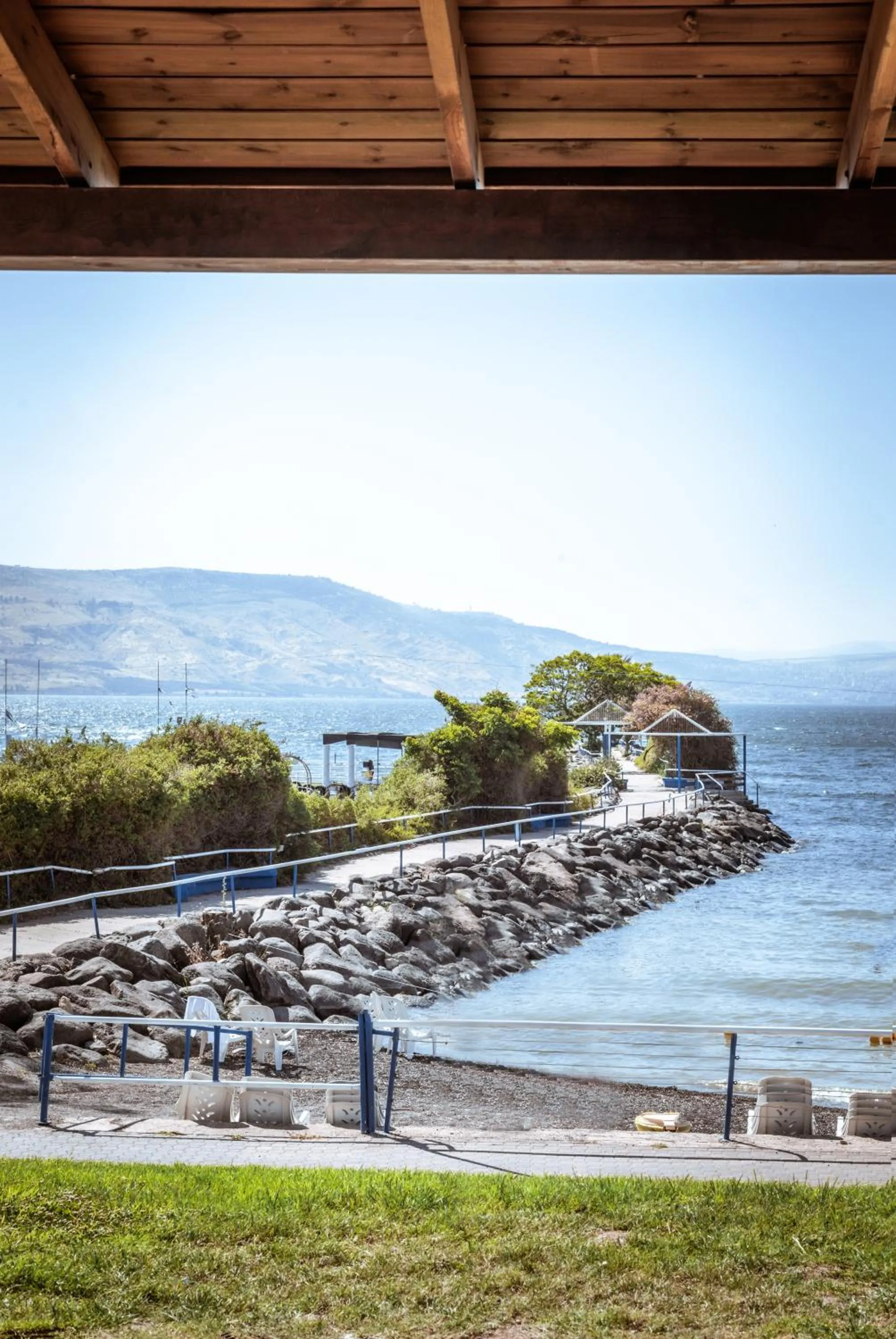 Lake view in Daria- Authentic Israeli Experience