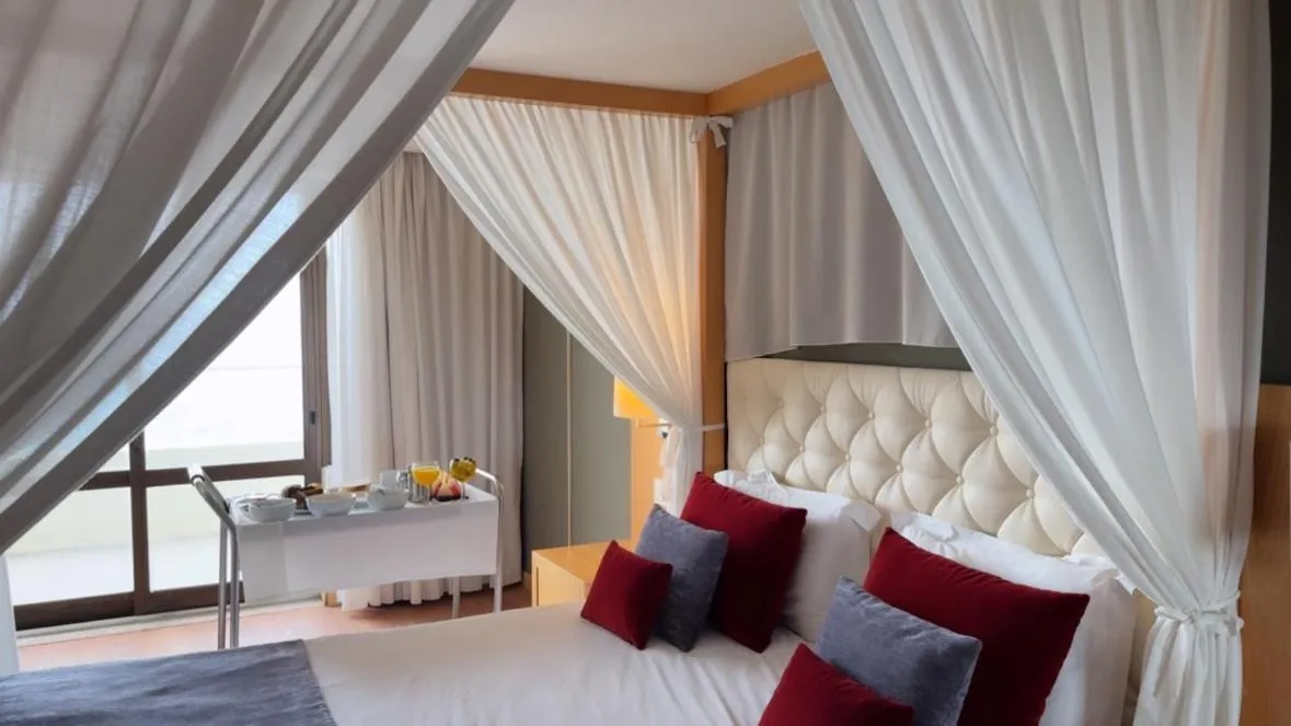 Bedroom, Bed in Hotel Atlantida Sol