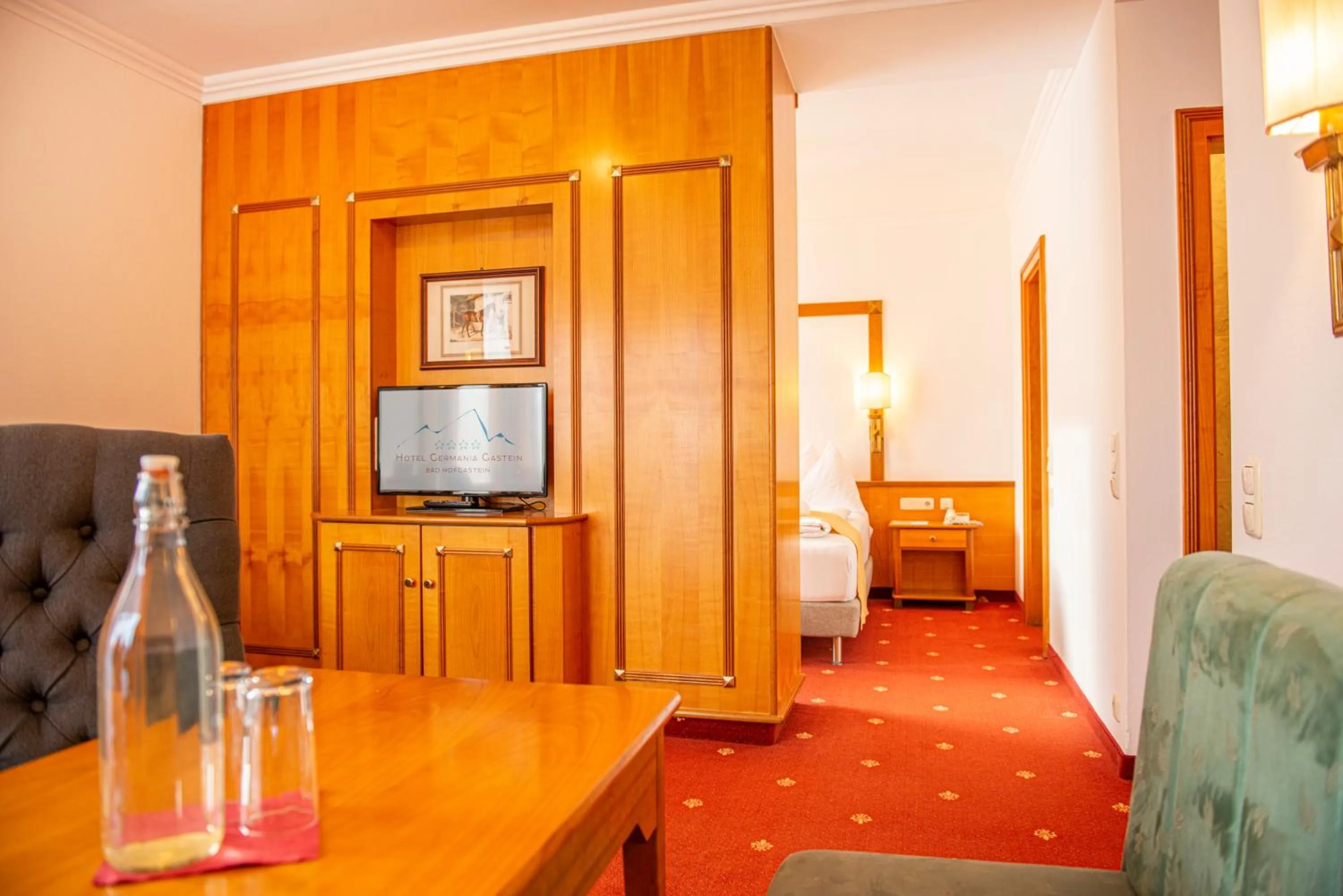 Photo of the whole room in Hotel Germania Gastein - ganzjährig inklusive Alpentherme Gastein & Sommersaison inklusive Gasteiner Bergbahnen