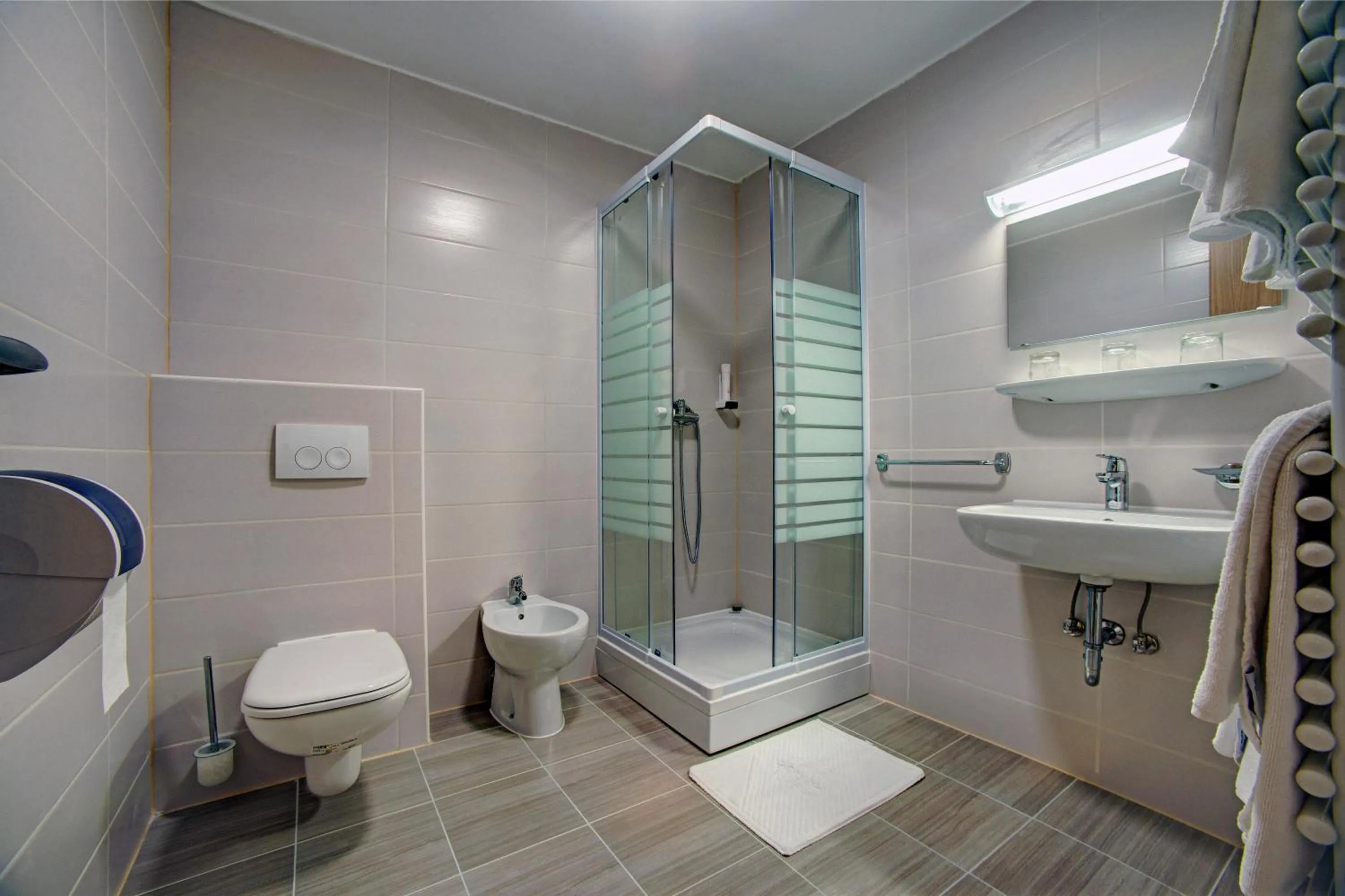 Bathroom in Hotel Skradinski Buk