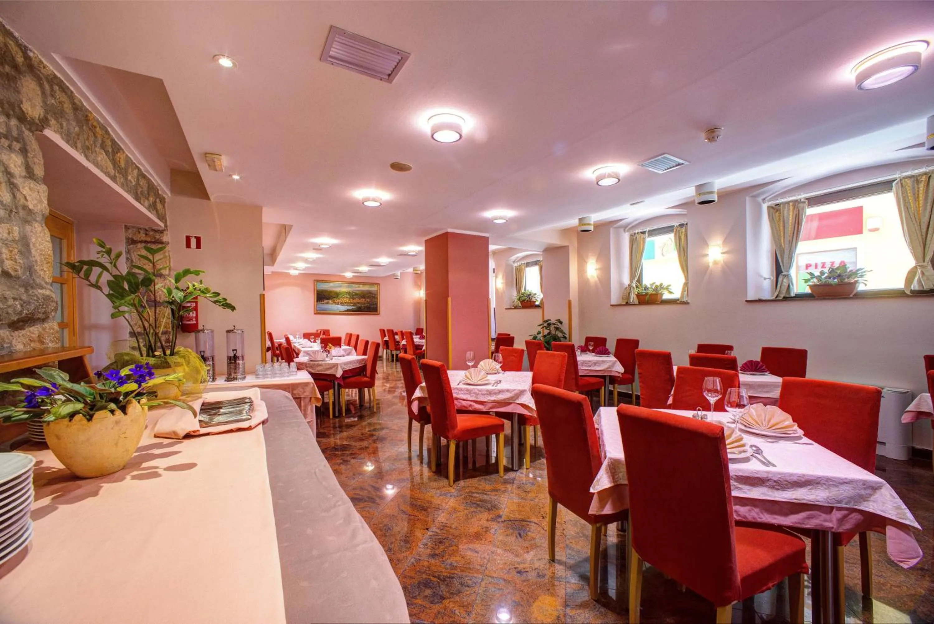 Restaurant/places to eat in Hotel Skradinski Buk