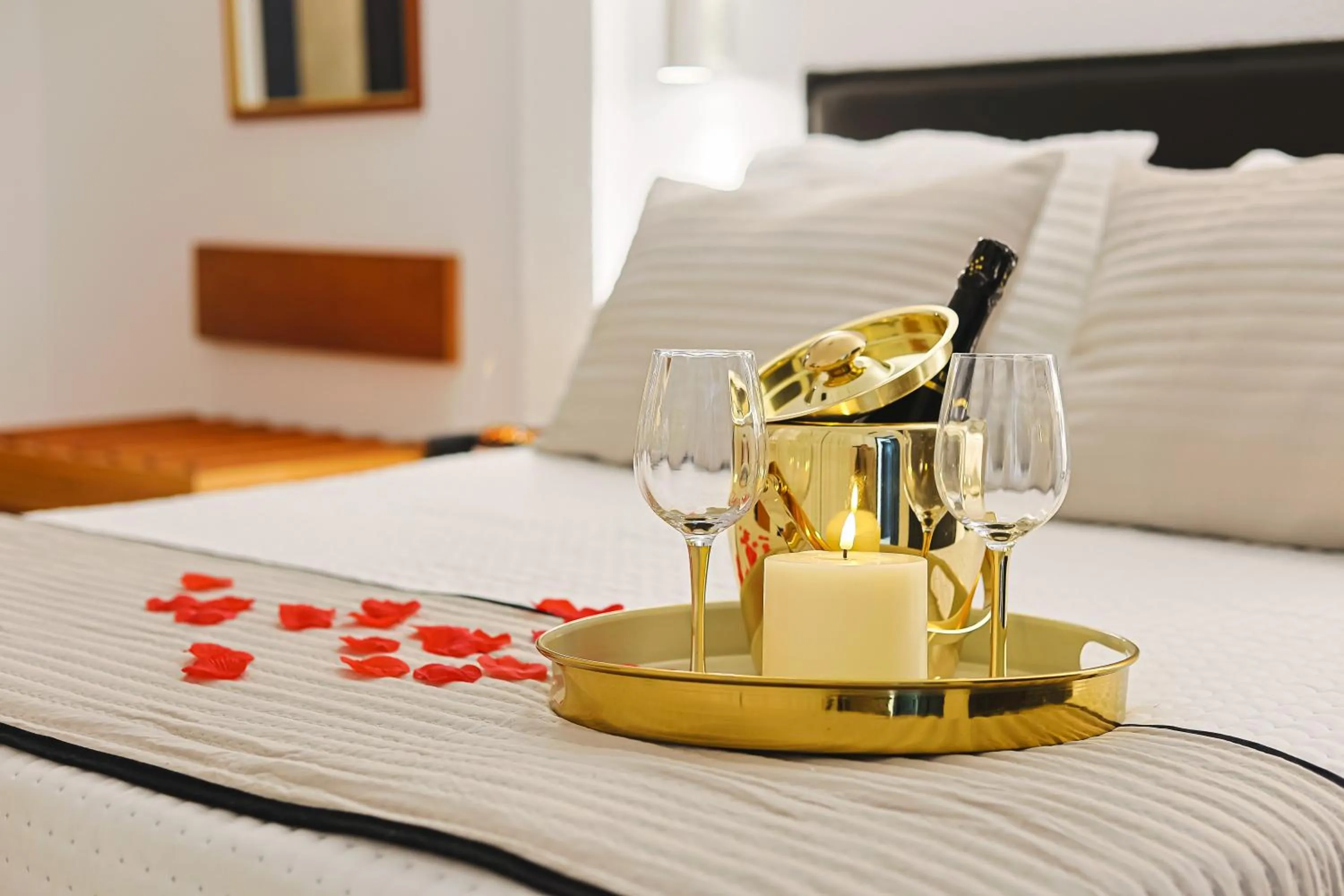 Drinks, Bed in Hotel Olas de Almuñécar