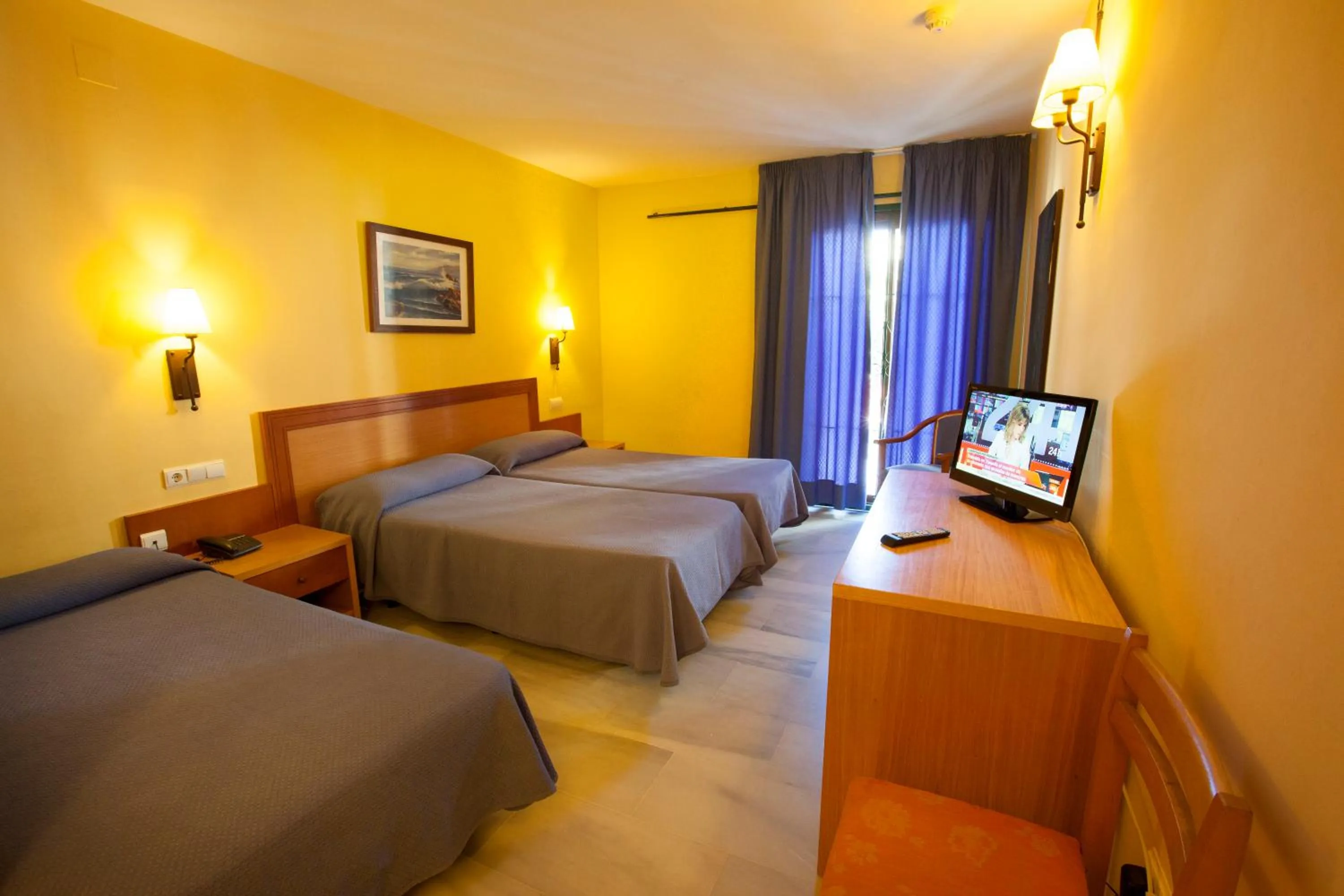 Photo of the whole room, Bed in Hotel Olas de Almuñécar